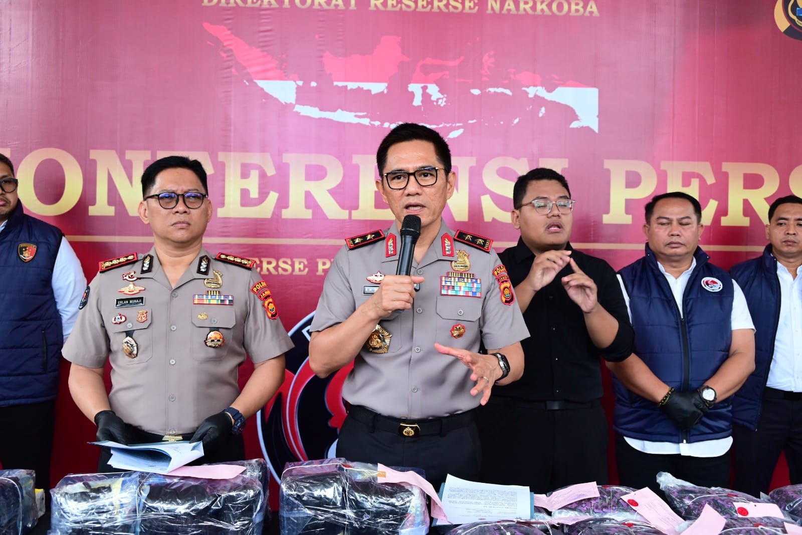 Polda Jambi Gagalkan Jaringan Narkoba Besar, Amankan 20 Kg Sabu dan Ribuan Pil Ekstasi