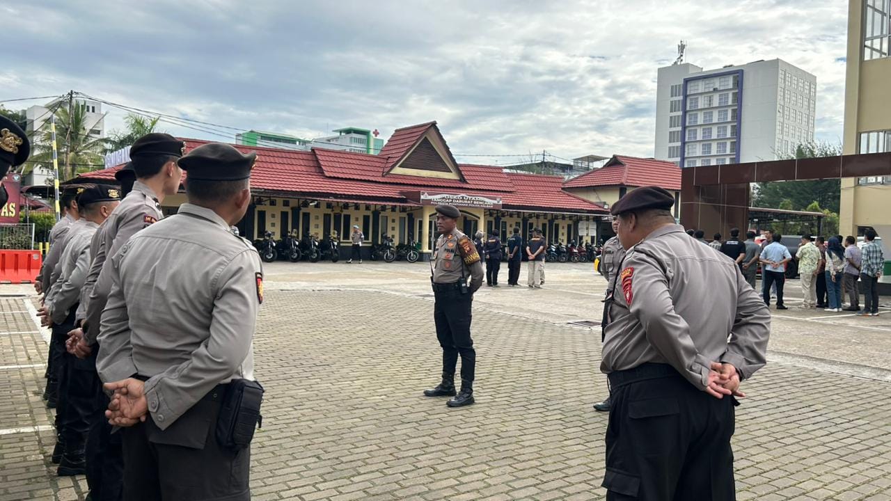 Kasat Samapta Polresta Pontianak Berikan Waskat dan Arahan Kedisiplinan Personel