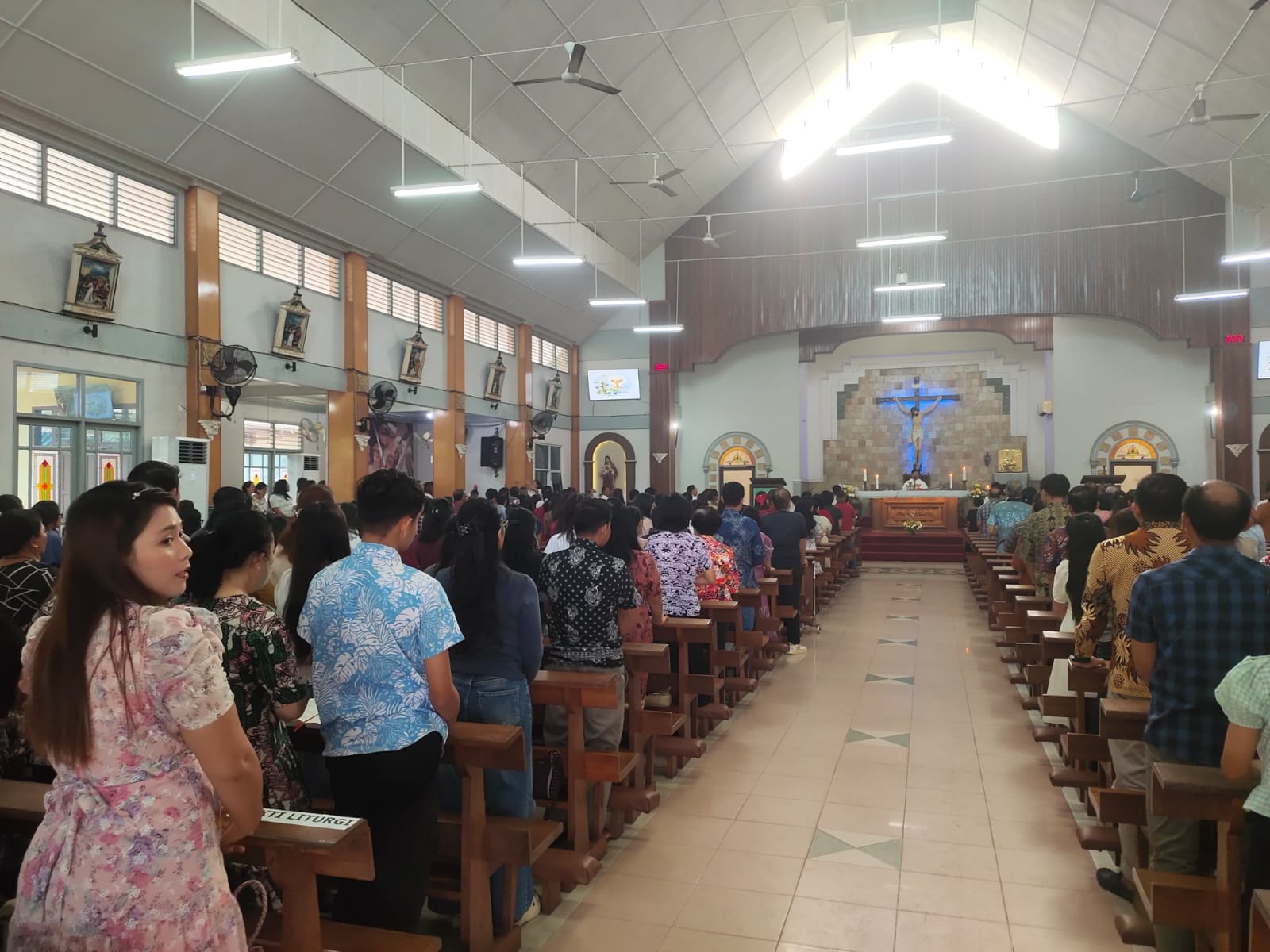 Jaga Kekhusyukan Umat, Polsek Pontianak Timur Gelar Pengamanan Ibadah Kenaikan Isa Almasih
