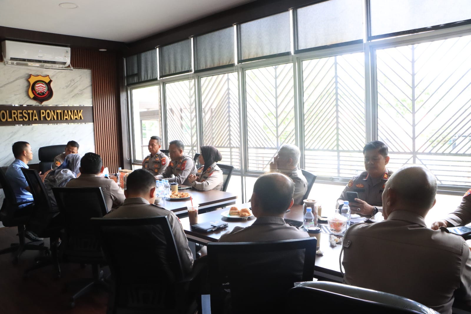 Pimpin Anev Rutin, Kapolresta Pontianak Tekankan Soliditas dan Optimalisasi Pelayanan Kepada Masyarakat