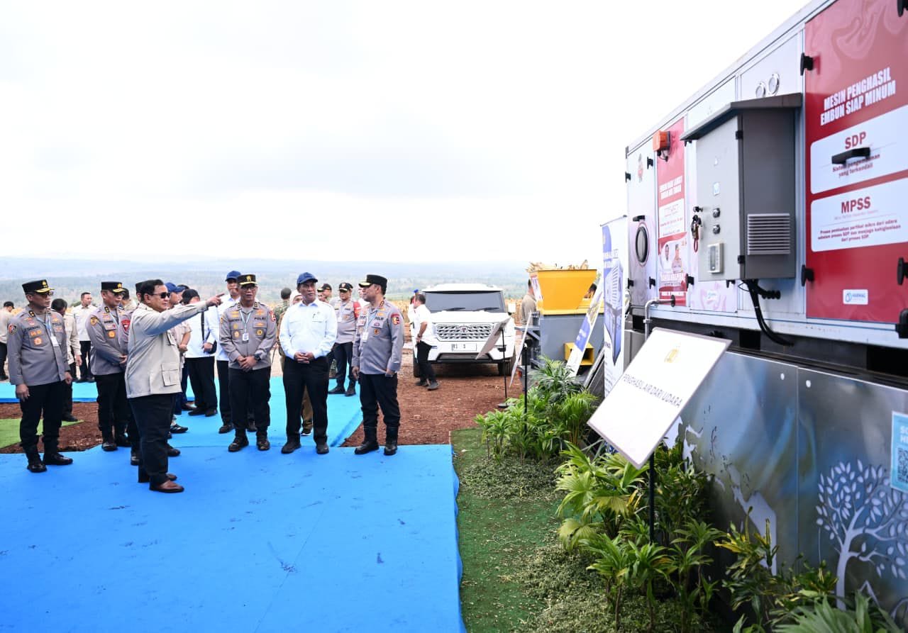 Dari Tuban, Presiden Prabowo Subianto Resmikan Pembangunan 10 Gudang Pangan Polri dan Luncurkan 166 SPPG