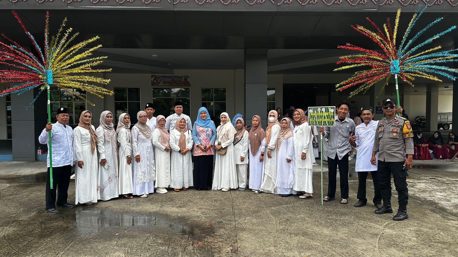 Demi Kelancaran Kegiatan, Bhabinkamtibmas Siantan Hilir Monitoring Pembukaan MTQ Ke-34