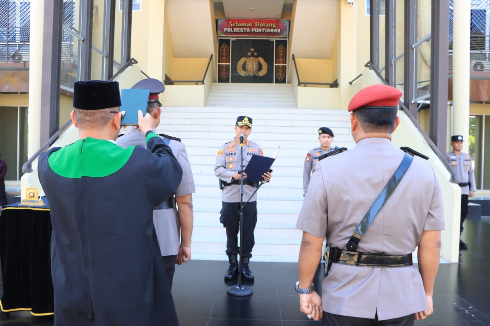Kapolresta Pontianak Resmi Pimpin Serah Terima Jabatan Kapolsek Pontianak Timur