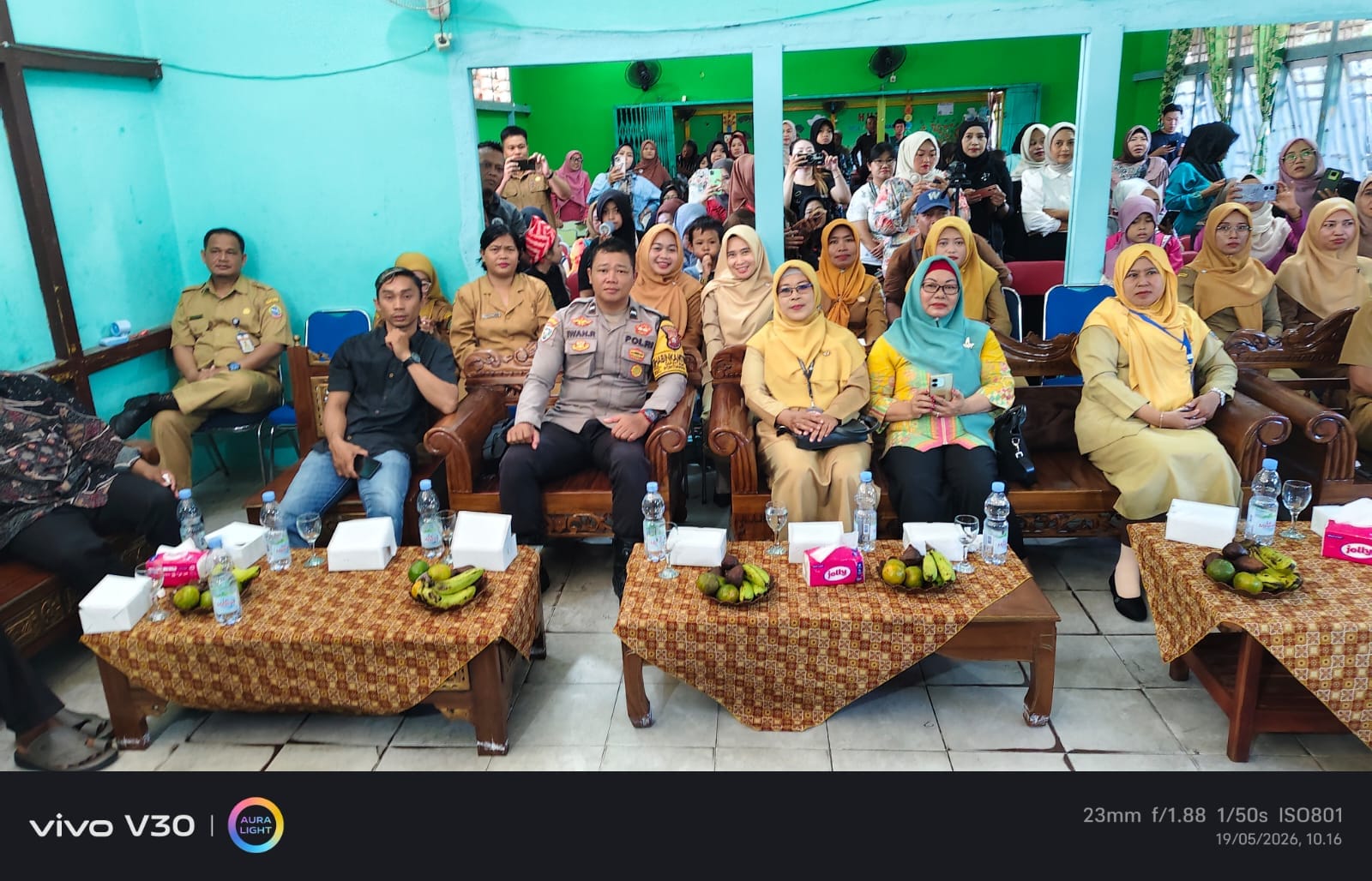 Hadiri Acara Perpisahan, Bhabinkamtibmas Siantan Hulu Beri Motivasi kepada Siswa SD Negeri 41 Siantan