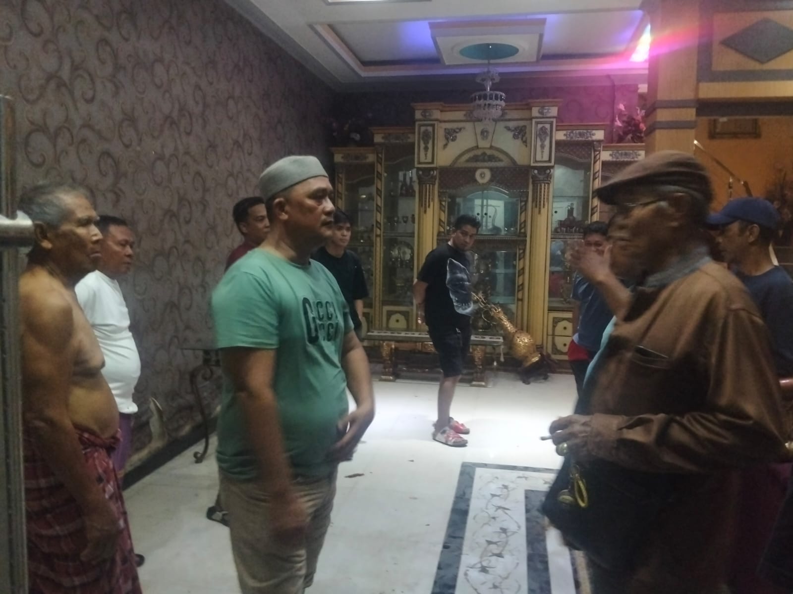 Enggang Timur Bersama Unit Lidik Datangi TKP Dugaan Percobaan Pencurian di Jalan Sami Sumping