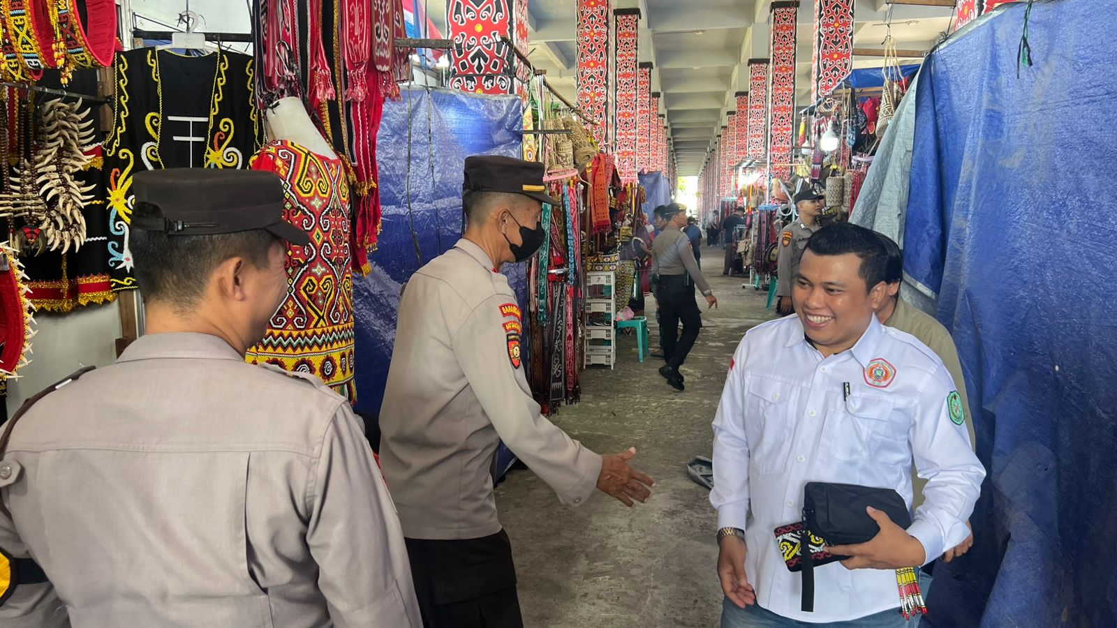 Polsek Pontianak Kota Kerahkan Personel untuk Pengamanan Pekan Gawai Dayak ke-40 Tahun 2026