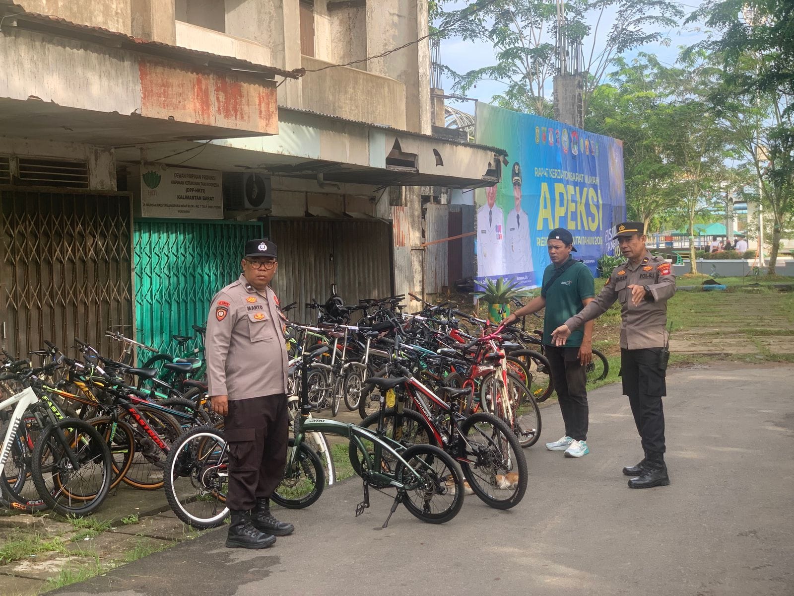 Semarak APEKSI Regional Kalimantan 2026, Kapolresta Pontianak Ikut Olahraga Pagi Bersama