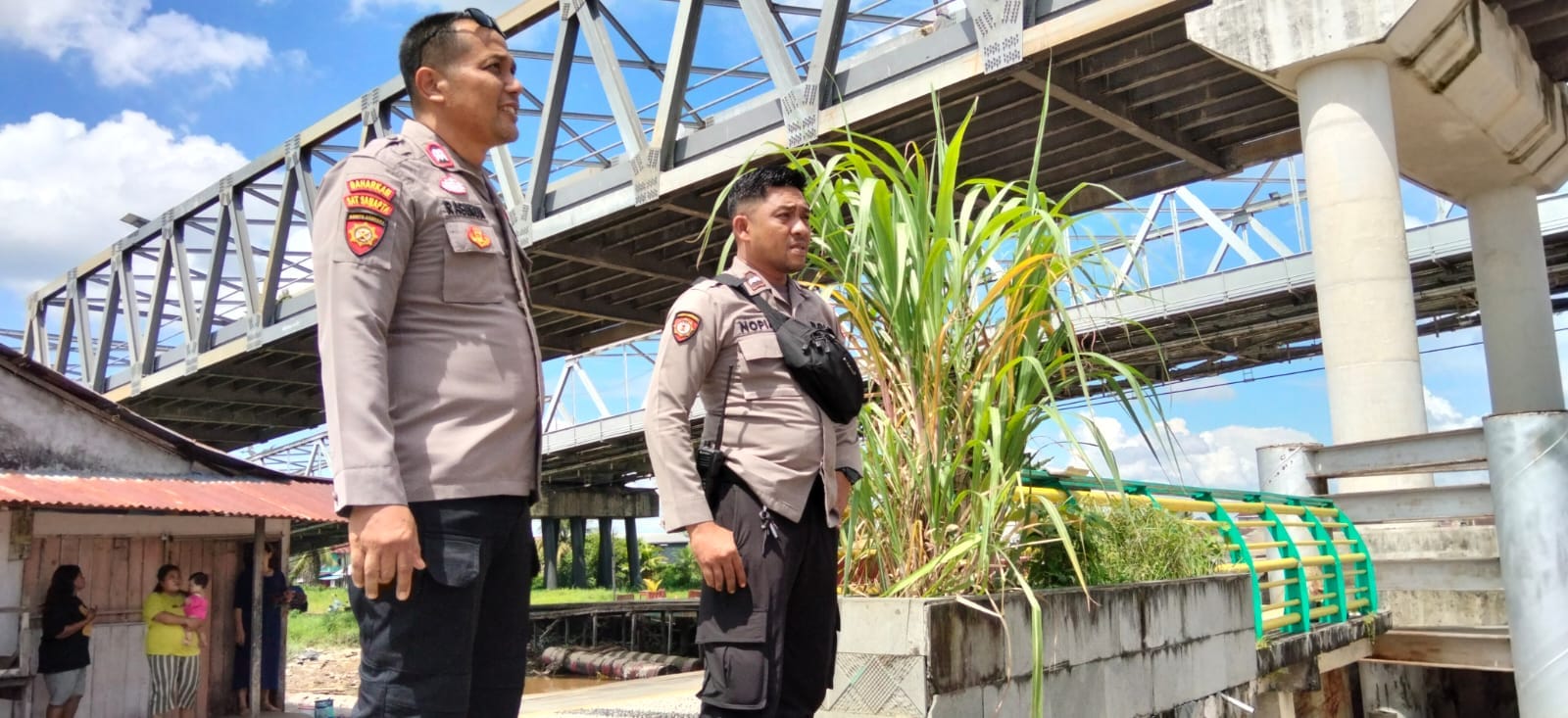 Penyisiran Tepi Sungai Kapuas, Polsek Pontianak Timur Turunkan Personel