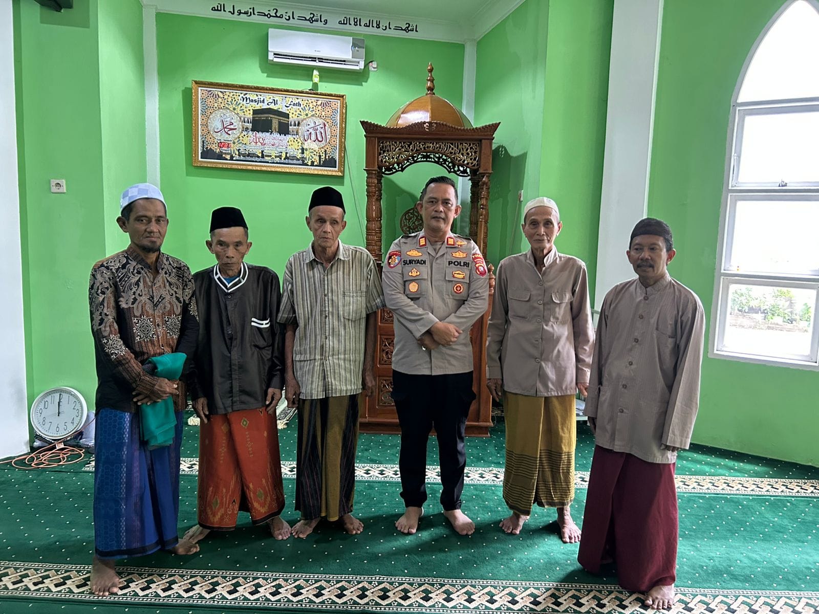 Tingkatkan Sinergitas dan Jalin Silaturahmi, Kapolsek Pontianak Timur Sambangi Tokoh Agama dan Masyarakat