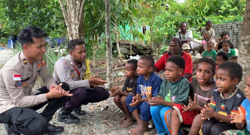 Ops Damai Cartenz Berbagi Kasih, Hadirkan Bantuan dan Pelayanan Kesehatan bagi Warga Pelosok Timika
