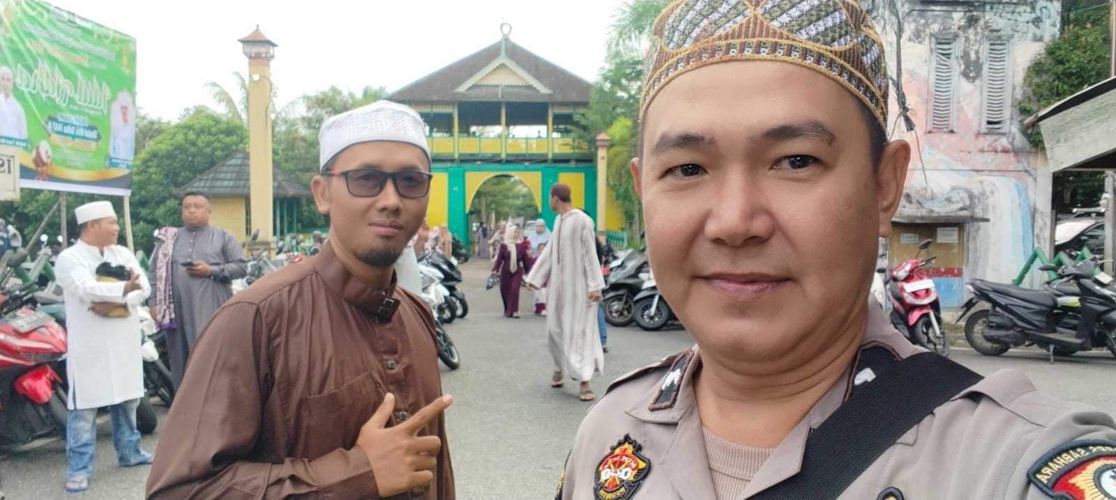 Personil Polsek Pontianak Timur Laksanakan Pengamanan Sholat Idul Adha 1447 H