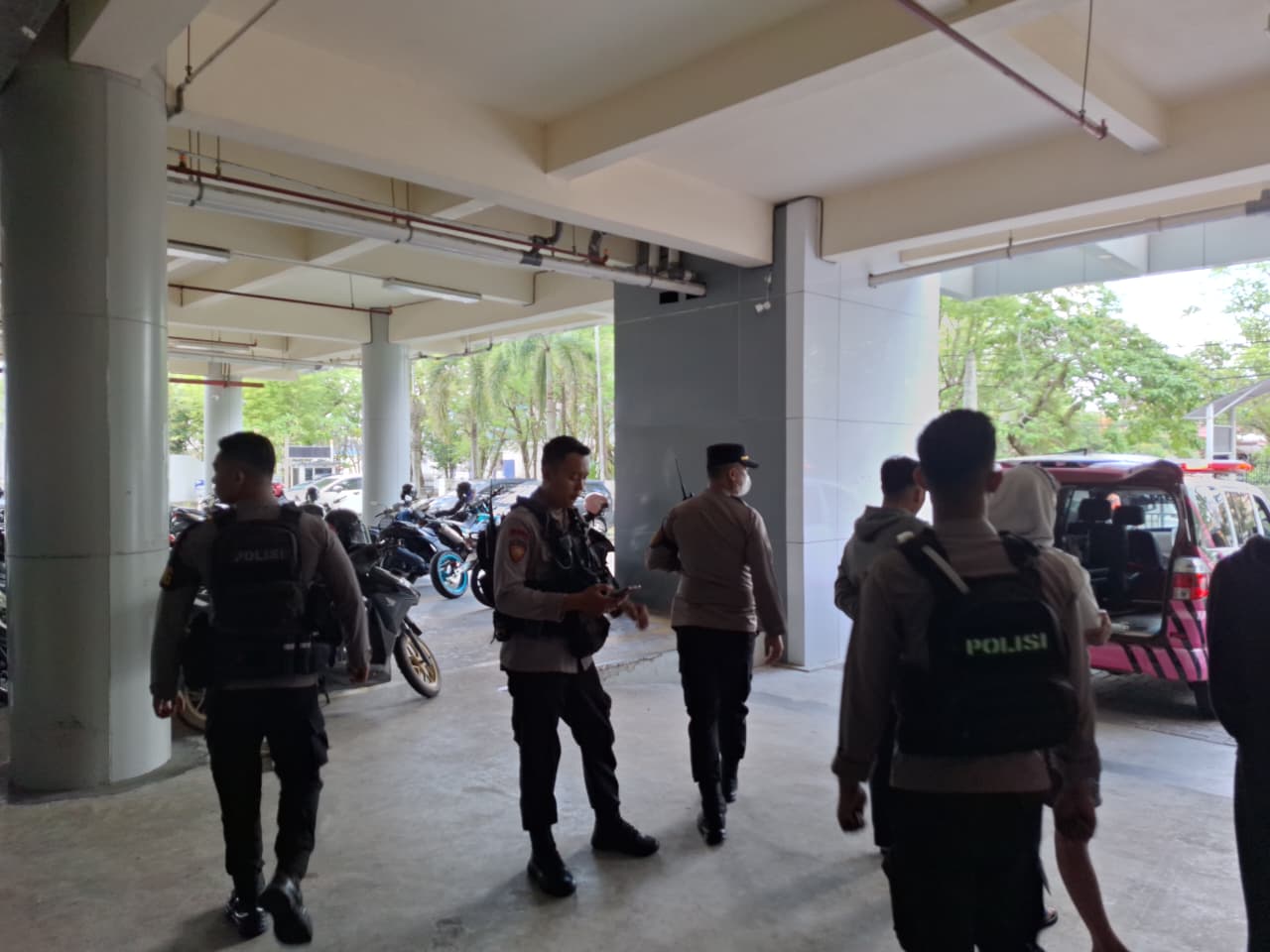 Patroli Enggang Polresta Pontianak Respon Cepat Temuan Mayat di Tepi Jalan Yuka