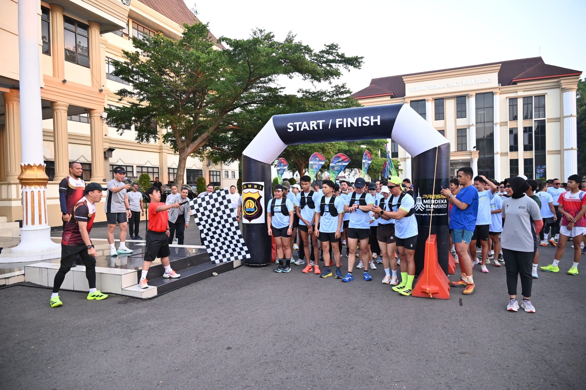 Semarakkan Kebersamaan dan Gaya Hidup Sehat, Polda Jambi Gelar Launching Presisi Merdeka Run 2026