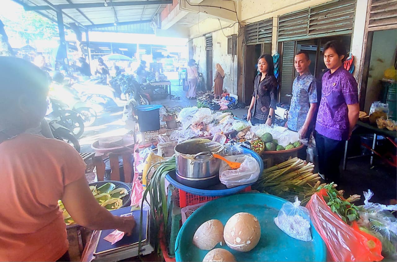 Jelang Galungan dan Kuningan, Satgas Saber Pangan Polda Bali Turun ke Pasar: Pastikan Harga Tetap Stabil dan Stok Aman