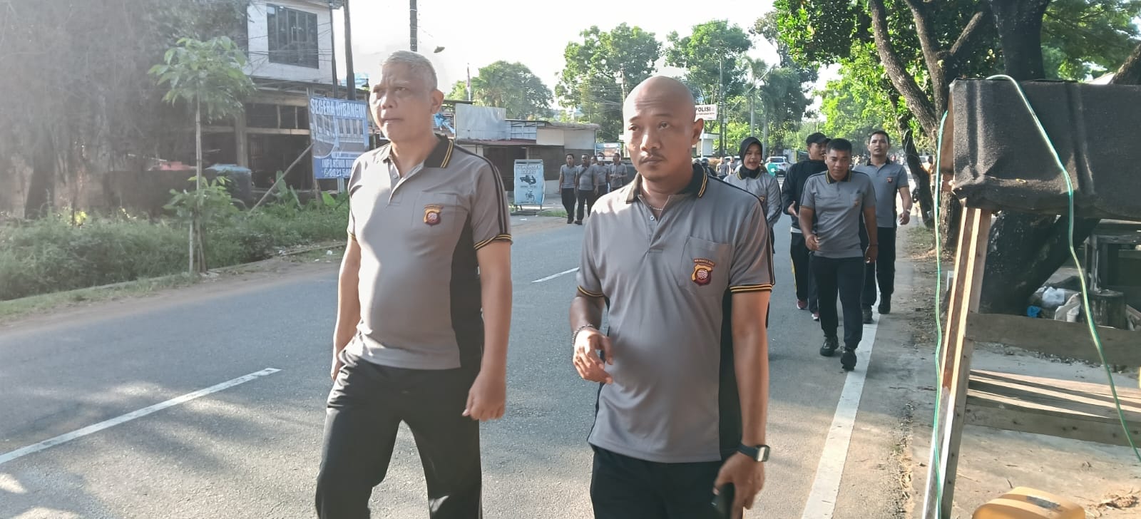 Melalui Jalan Kaki Pagi, Polsek Pontianak Kota Perkuat Kebugaran dan Kekompakan Personel