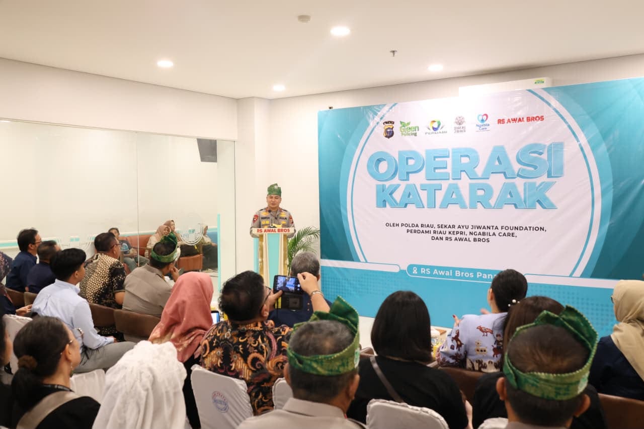 Kolaborasi Kemanusiaan, Polda Riau Bantu 310 Warga Ikut Operasi Katarak Gratis