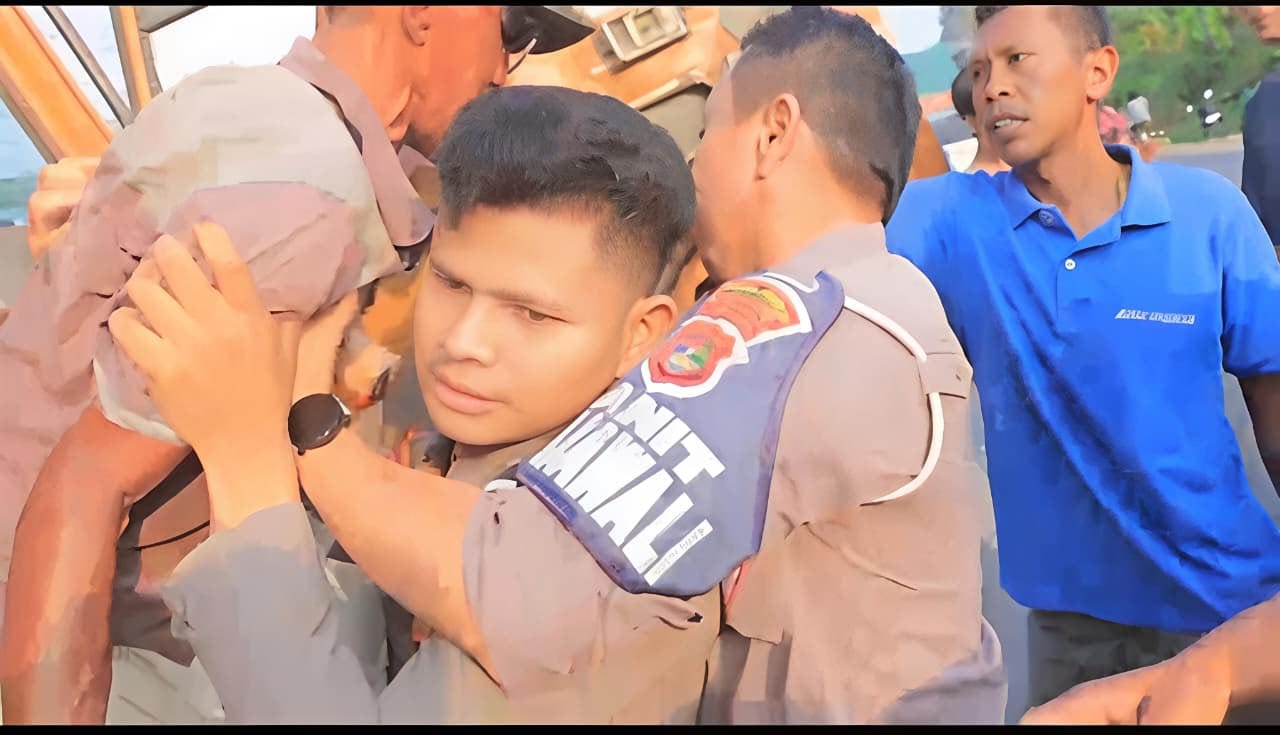 Aksi Cepat Polisi dan Masyarakat Selamatkan Pengemudi Truk Rem Blong di Tulang Bawang