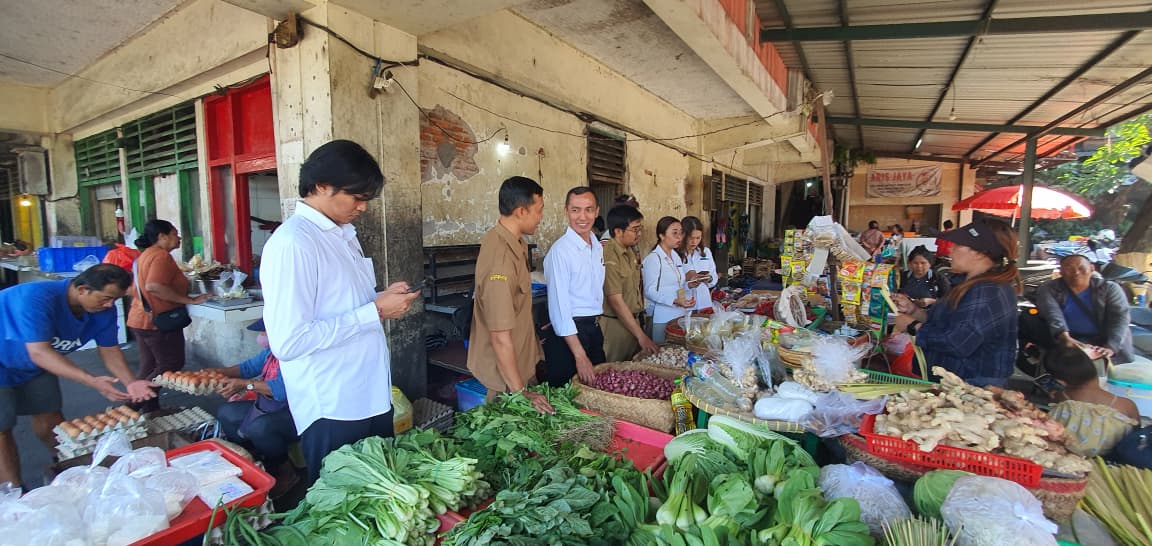 Polda Bali Hadir Berikan Pengawasan dan Edukasi Melalui Satgas Pangan Terkait Harga dan Kualitas Pangan di Wilayah Bali