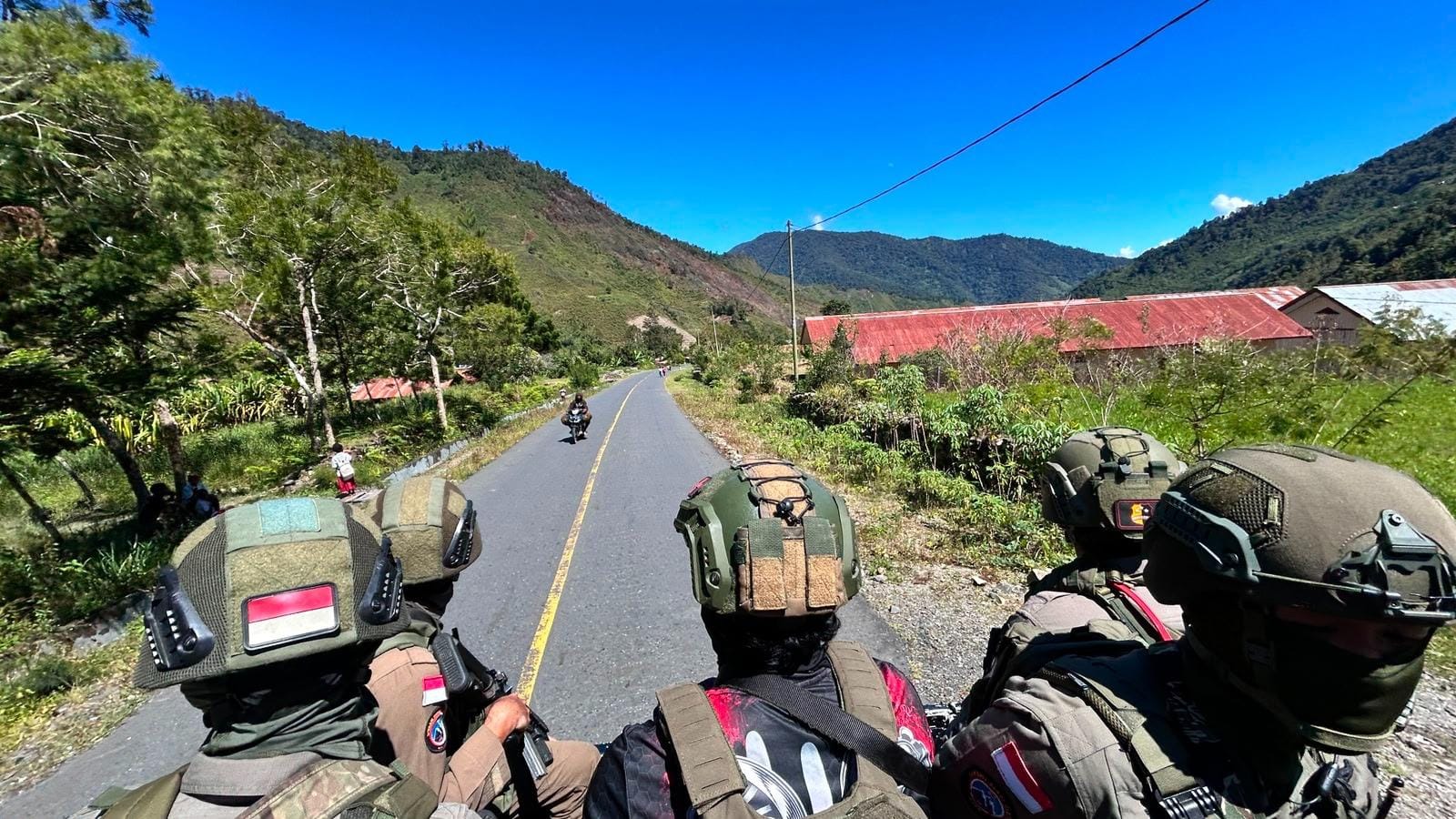 Patroli Humanis Satgas Damai Cartenz di Talilime Pererat Kemitraan dan Kepercayaan Masyarakat