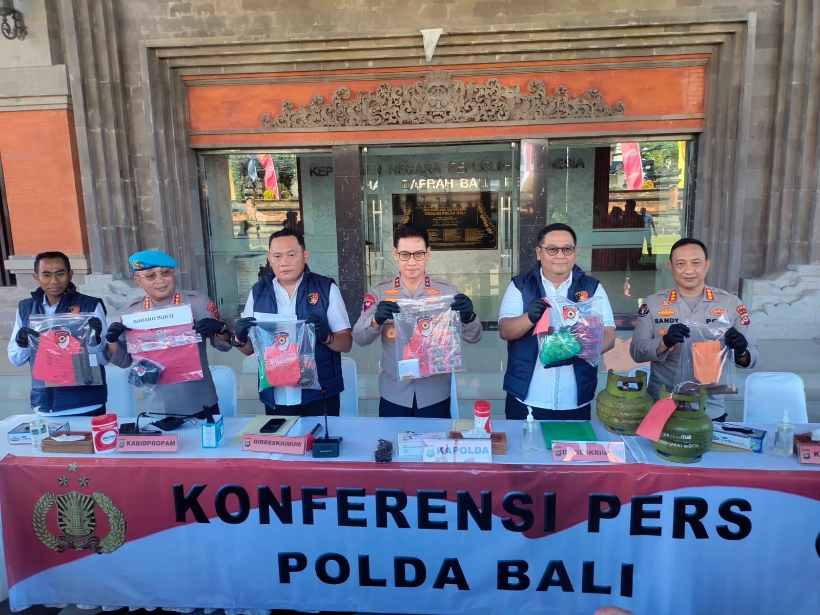 Ungkap Kasus Curat, Curas, Curanmor Dan Cusa Di Wilkum Polda Bali Tim URC Polda Bali Amankan 97 Orang Tersangka