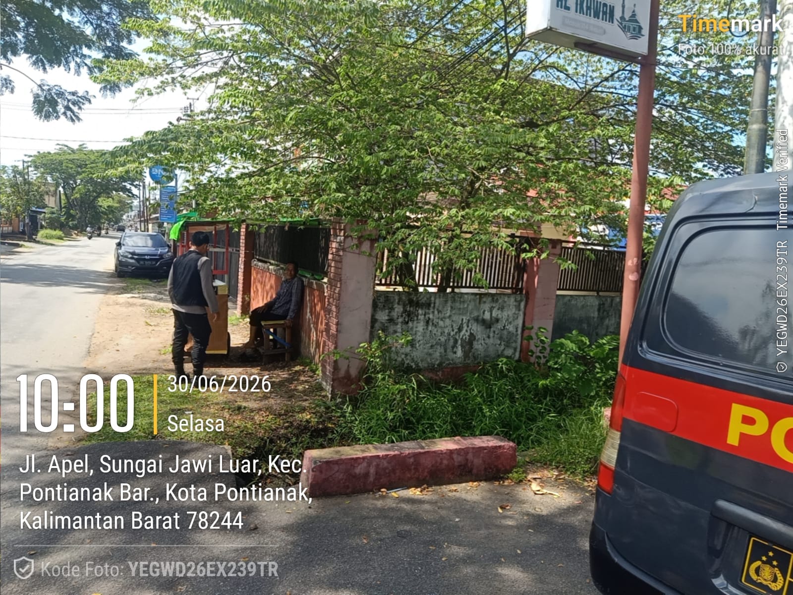 Patroli Enggang Polsek Pontianak Barat Perkuat Himbauan Kamtibmas untuk Mencegah Tindak Pencurian