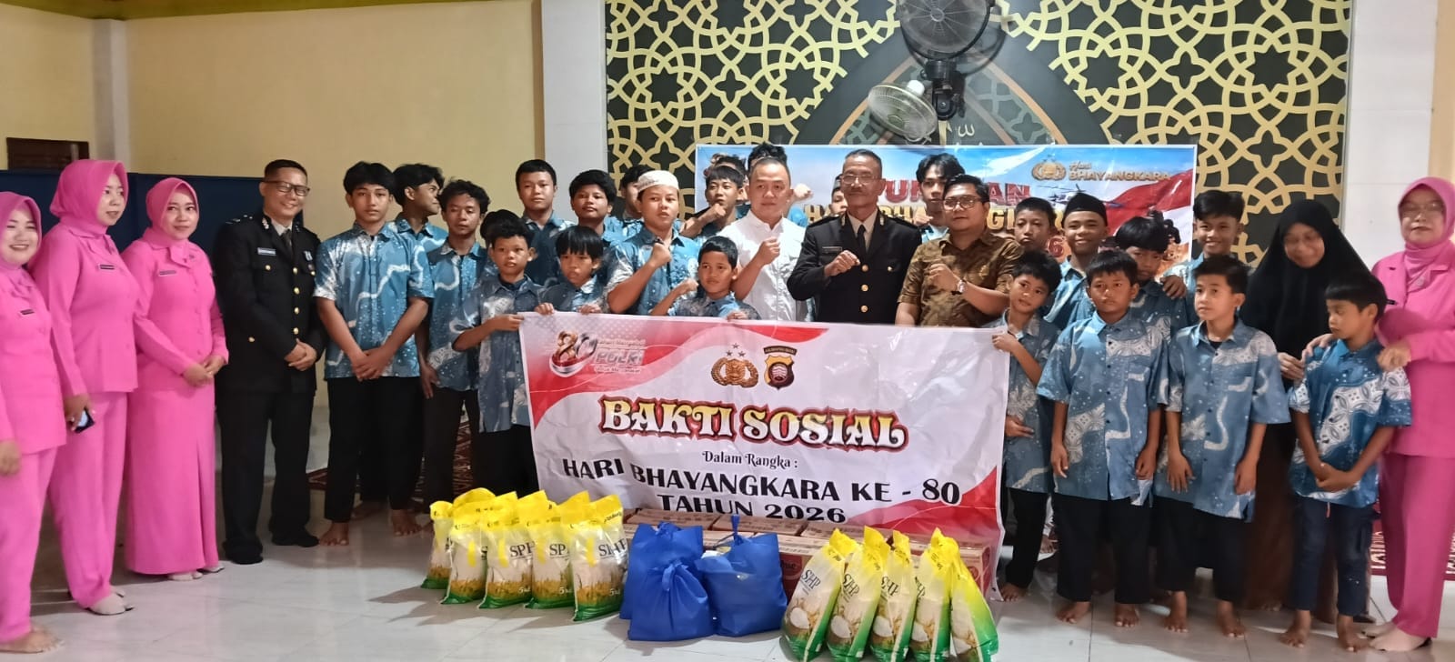 Peringati Hari Bhayangkara Ke-80, Polsek Pontianak Kota Laksanakan Bakti Sosial dan Syukuran Bersama Anak Panti Asuhan Al-Amien