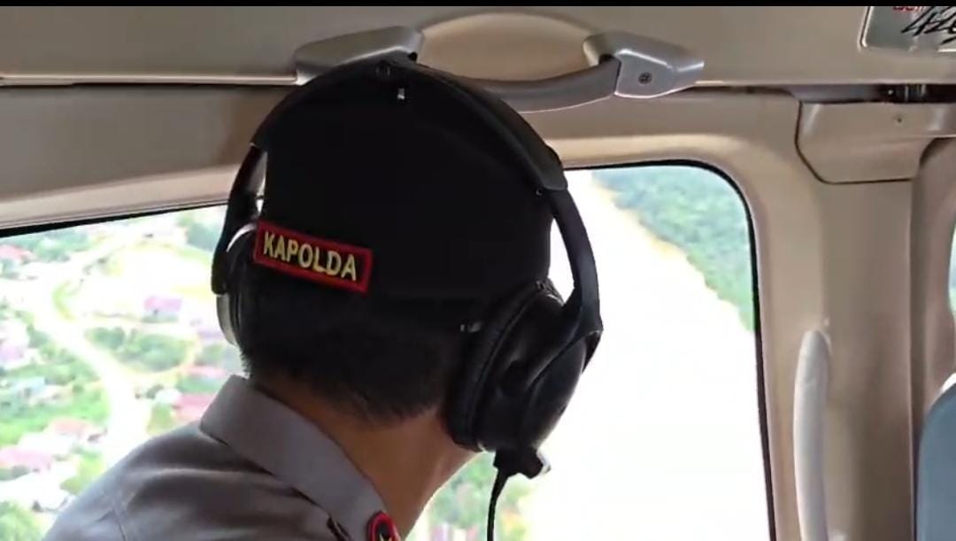 Kapolda Kalteng Pimpin Patroli Udara untuk Bantu Pencarian Dua Personel Polri yang Hilang