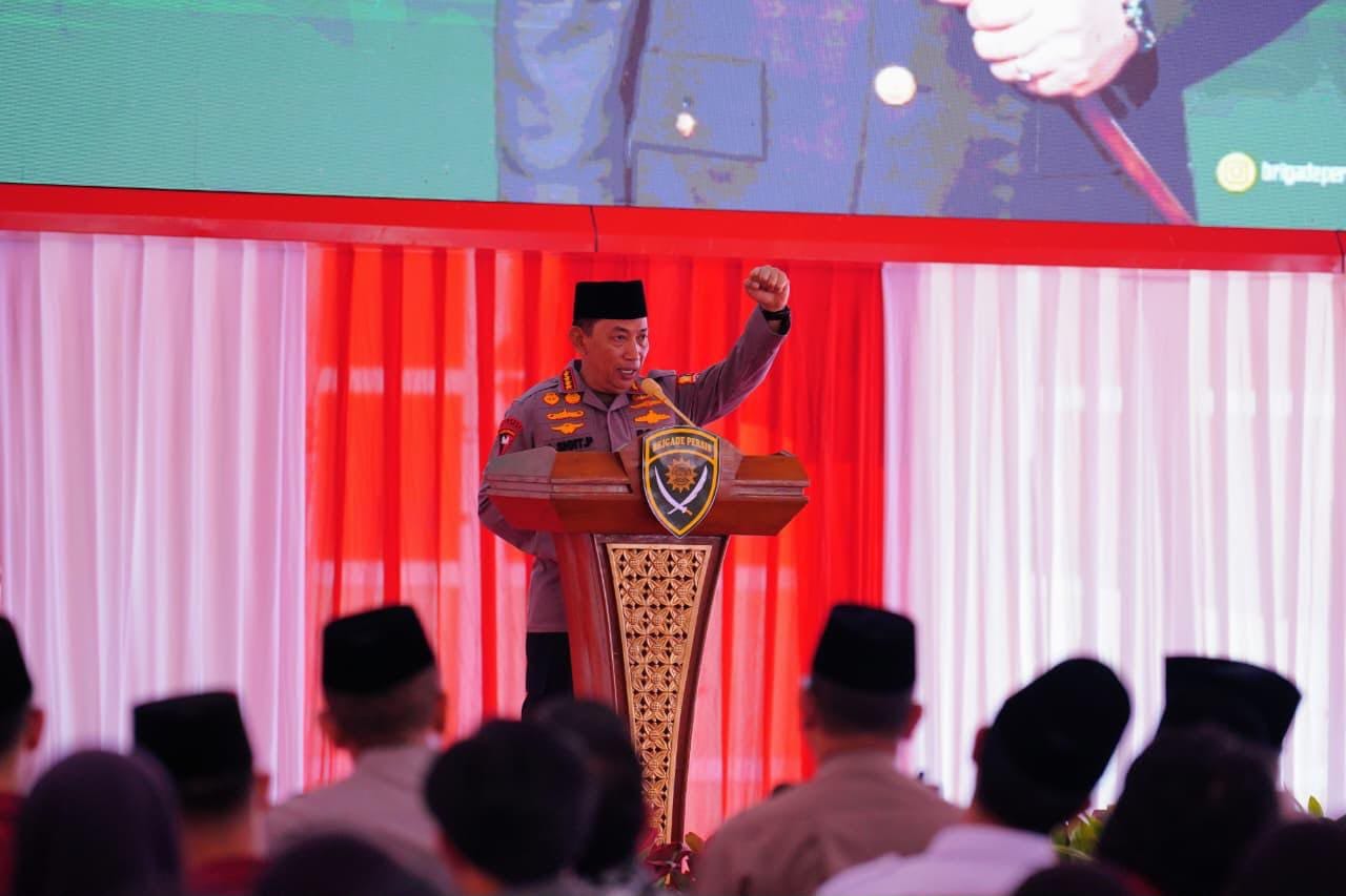 Kapolri Hadiri Penutupan Diklatsarnas Brigade Persis, Ajak Jaga Persatuan dan Kesatuan Bangsa