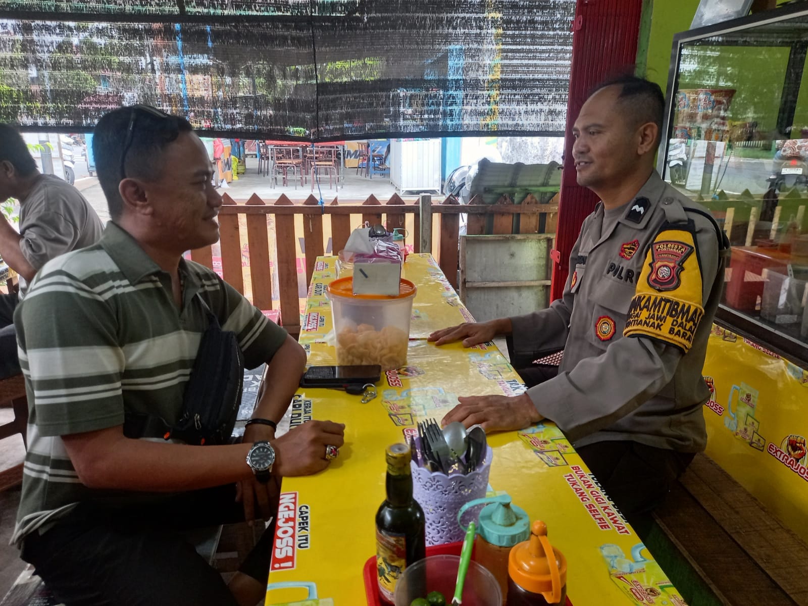 Lewat Sambang Dialogis, Bhabinkamtibmas Sungai Jawi Dalam Imbau Warga Tingkatkan Kewaspadaan terhadap Tindak Pencurian