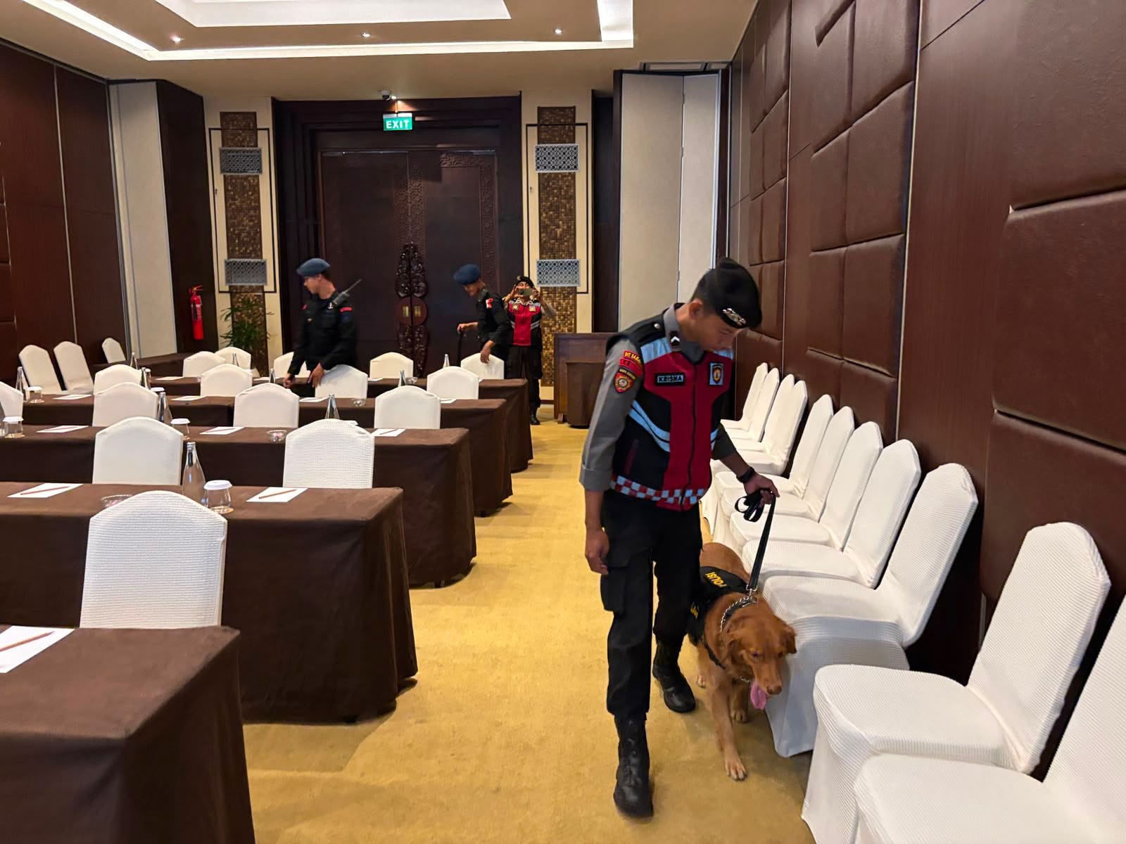 Guna Menjamin Keamanan TWG & MSC Ke-27, Unit Jibom Satgas Tindak Laksanakan Sterilisasi di Hotel Merusaka