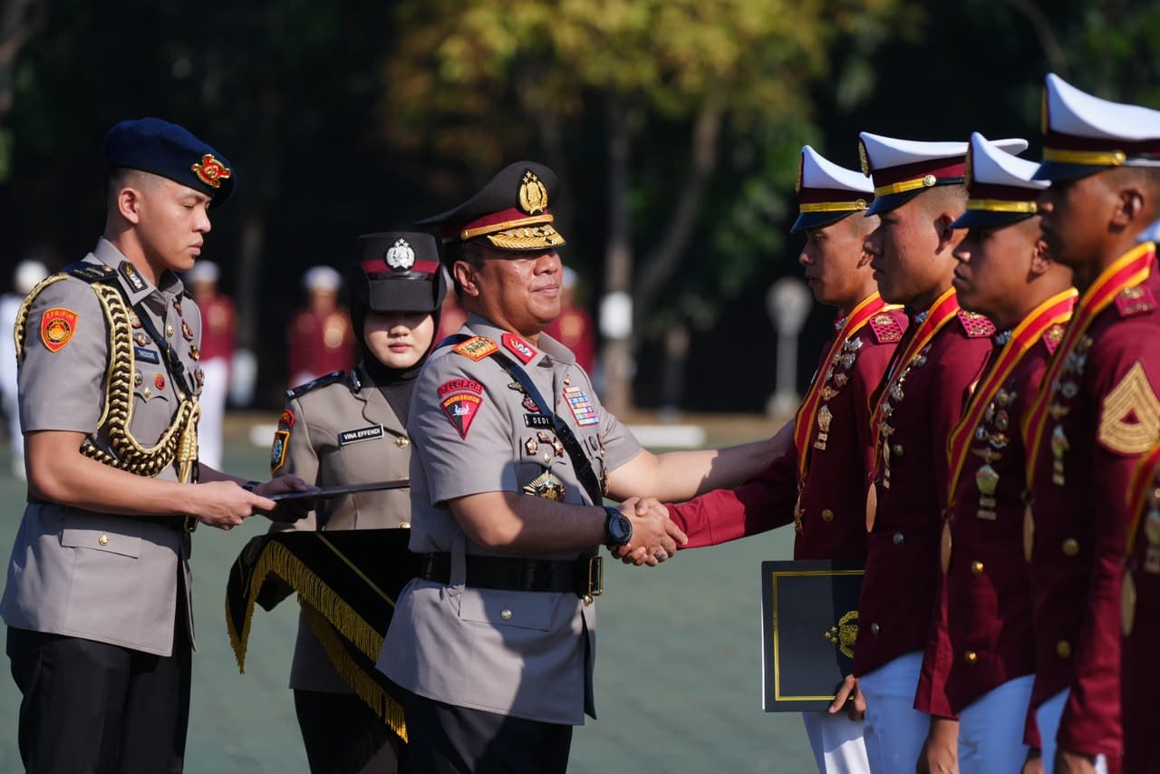 Ati Trengginas Akpol Diraih Anak Kuli Bangunan, Wujud Kesetaraan Kesempatan Meraih Prestasi