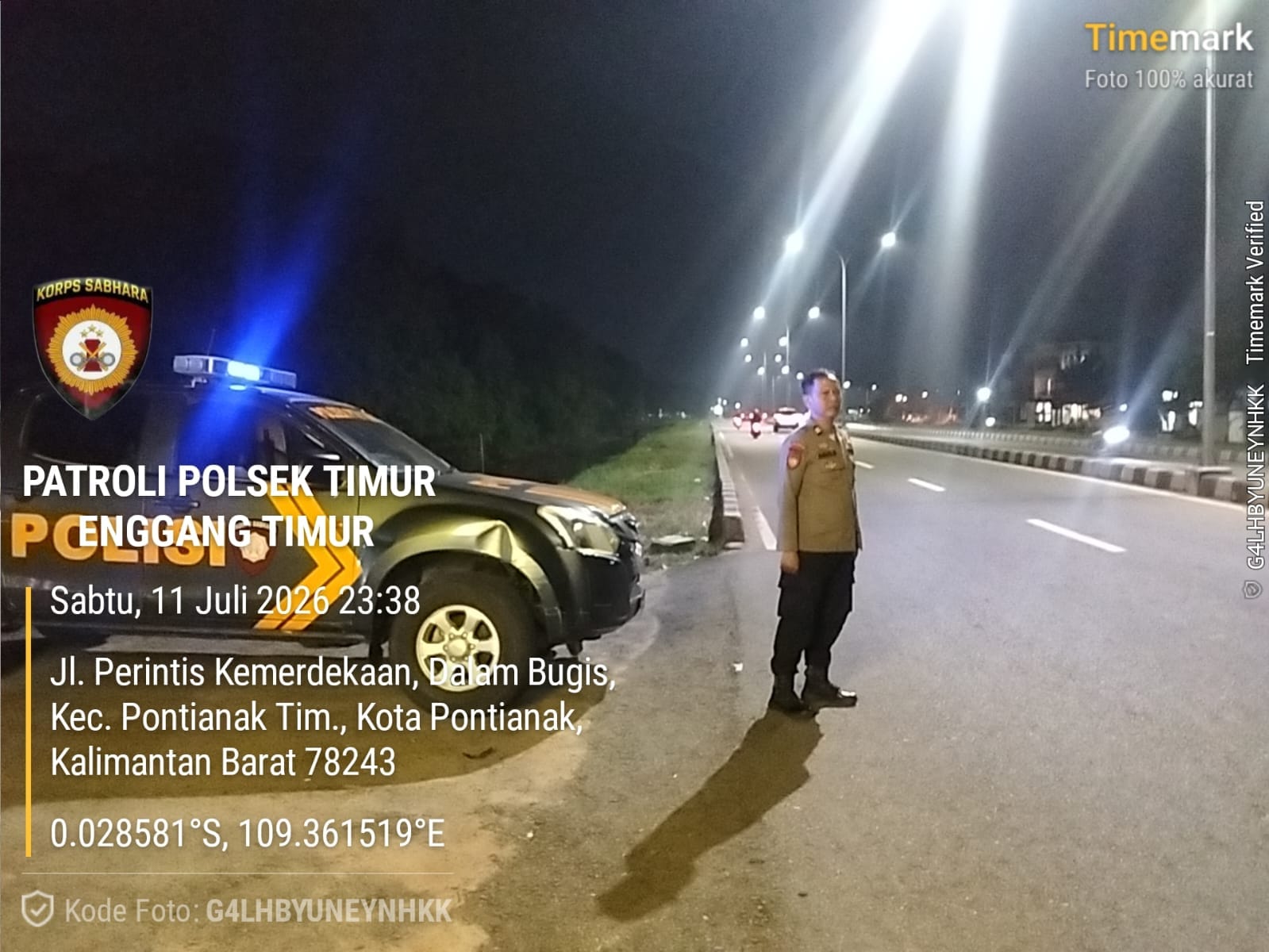 Jaga Kamtibmas Kondusif, Patroli Enggang Polsek Pontianak Timur Sambangi Penjaga Malam