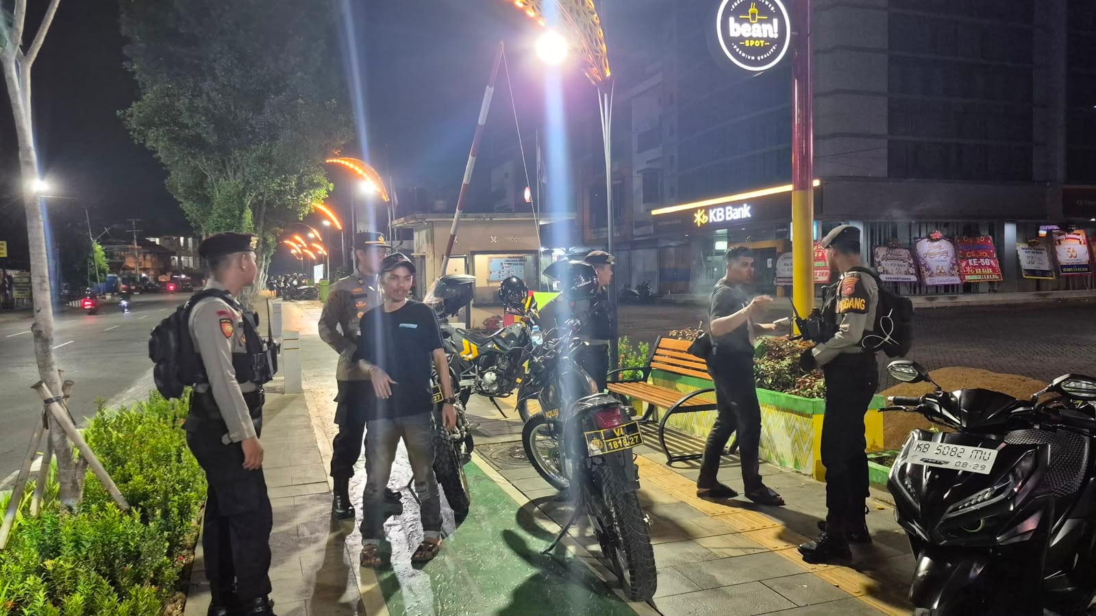 Ciptakan Situasi Aman dan Nyaman, Polresta Pontianak Gelar Patroli Malam Minggu di Sejumlah Titik