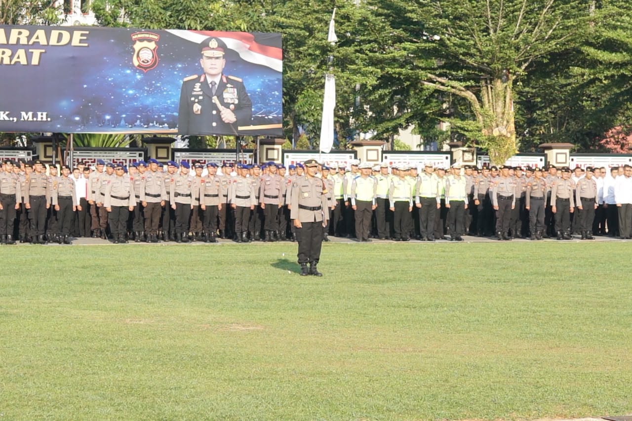 Pimpin apel perdana, Kapolda Kalbar Tekankan soliditas personil dan Siapkan Diri  Sebagai Polisi Penolong Masyarakat
