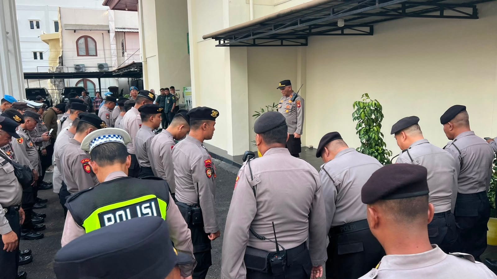 Pembacaan Putusan Sidang Praperadilan Secara Virtual Berlangsung Aman Berkat Pengamanan Polresta Pontianak