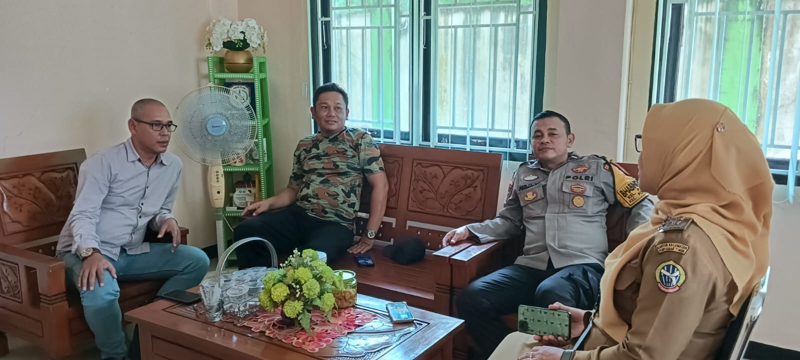 Wujud Pelayanan Presisi, Bhabinkamtibmas Parit Mayor Respons Laporan Warga dengan Giat Sambang