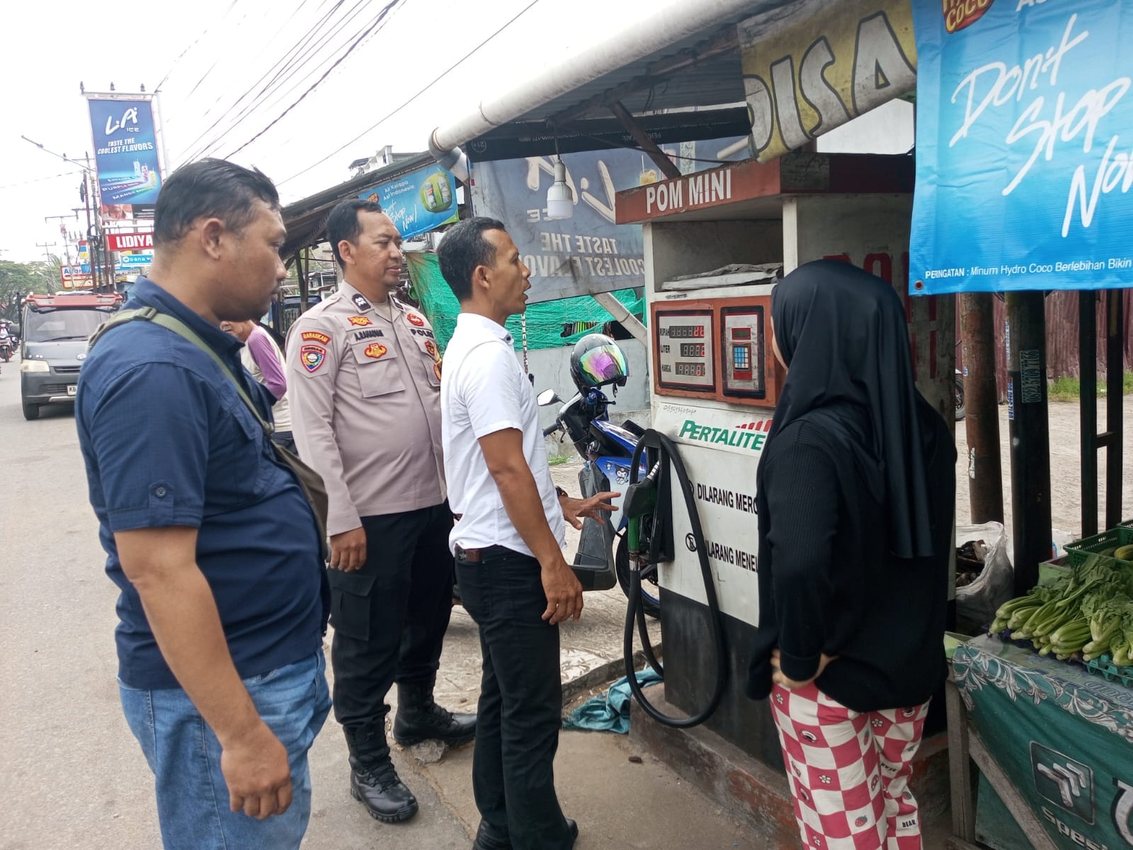Antisipasi Penyimpangan Distribusi, Polsek Pontianak Barat Monitoring Penjualan BBM Eceran di Wilayah Hukumnya