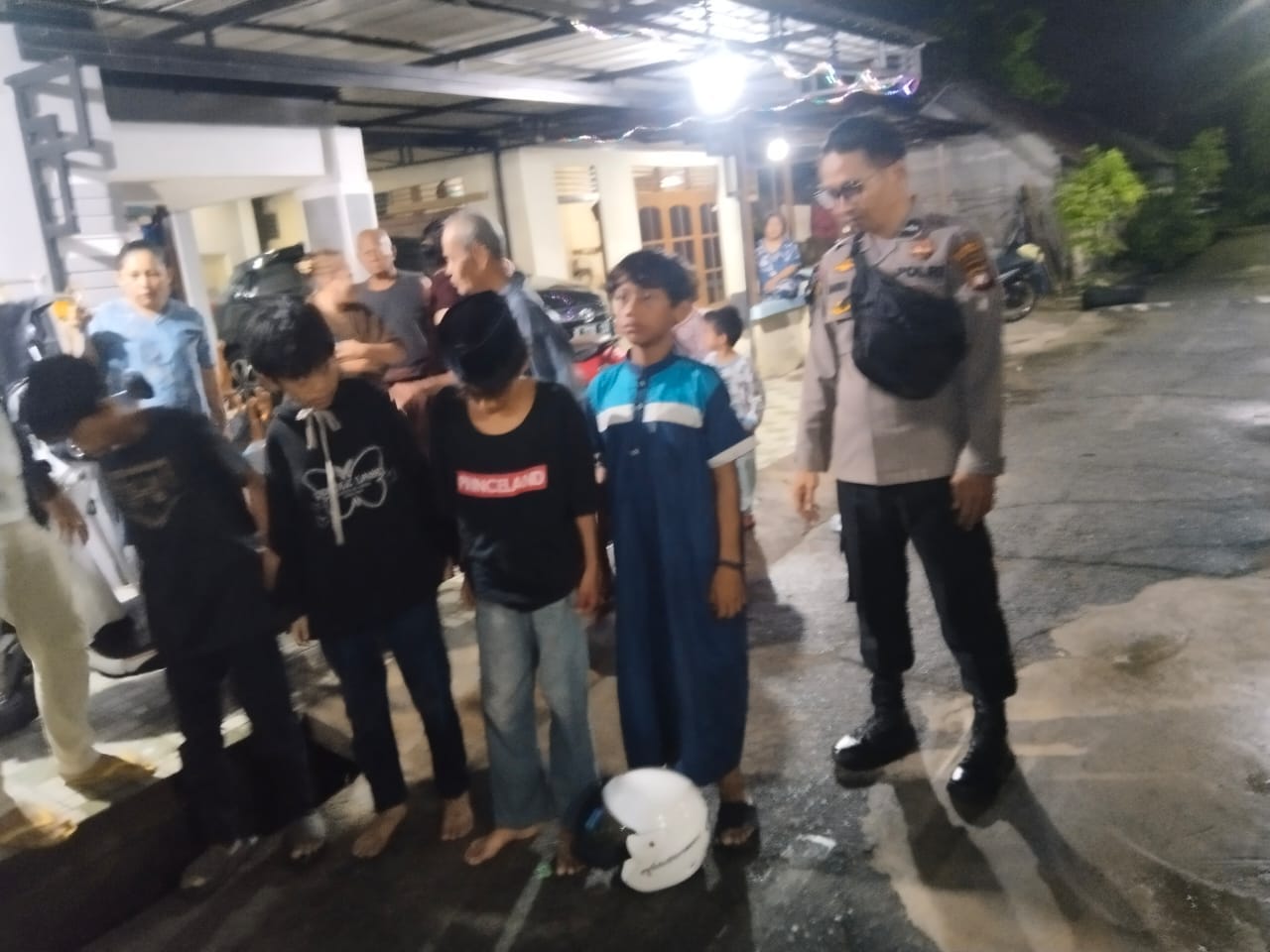 Patroli Enggang Polsek Pontianak Kota Sigap Tindak Laporan, Terduga Pencuri Helm Berhasil Diamankan