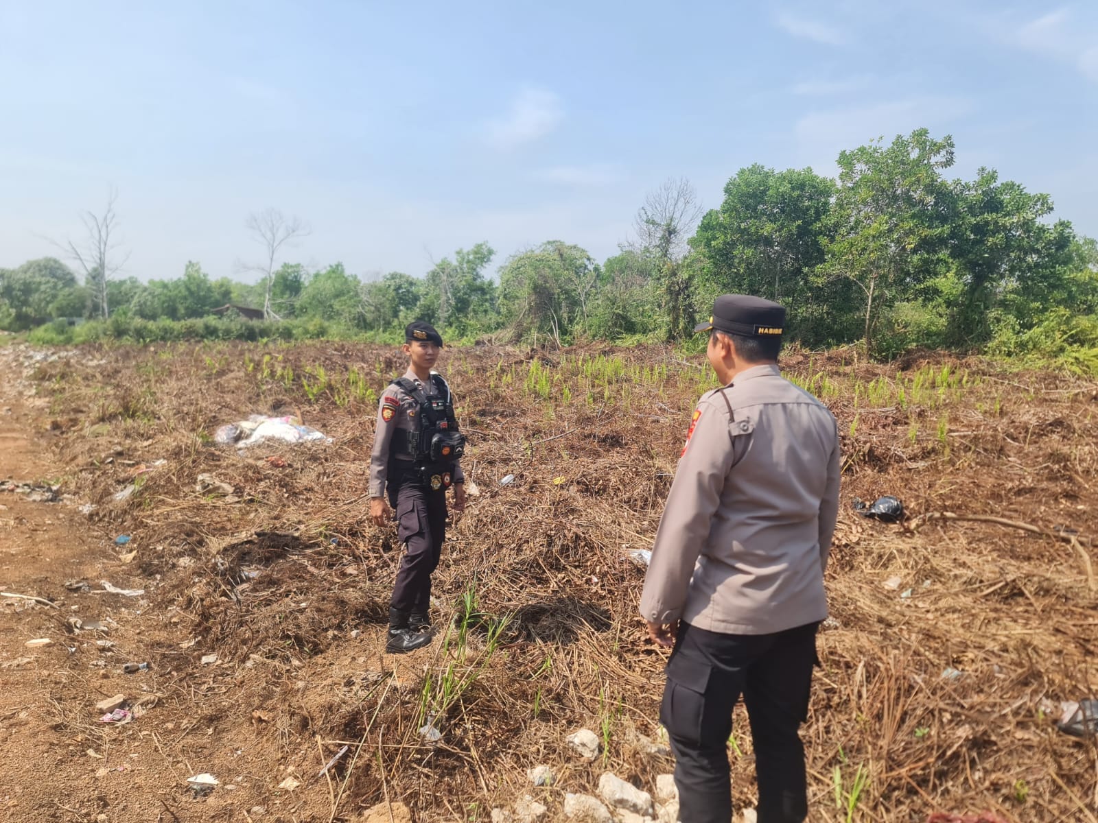 Cegah Karhutla, Kapolsek Pontianak Selatan Turun Langsung Patroli di Kawasan Jalan Perdana