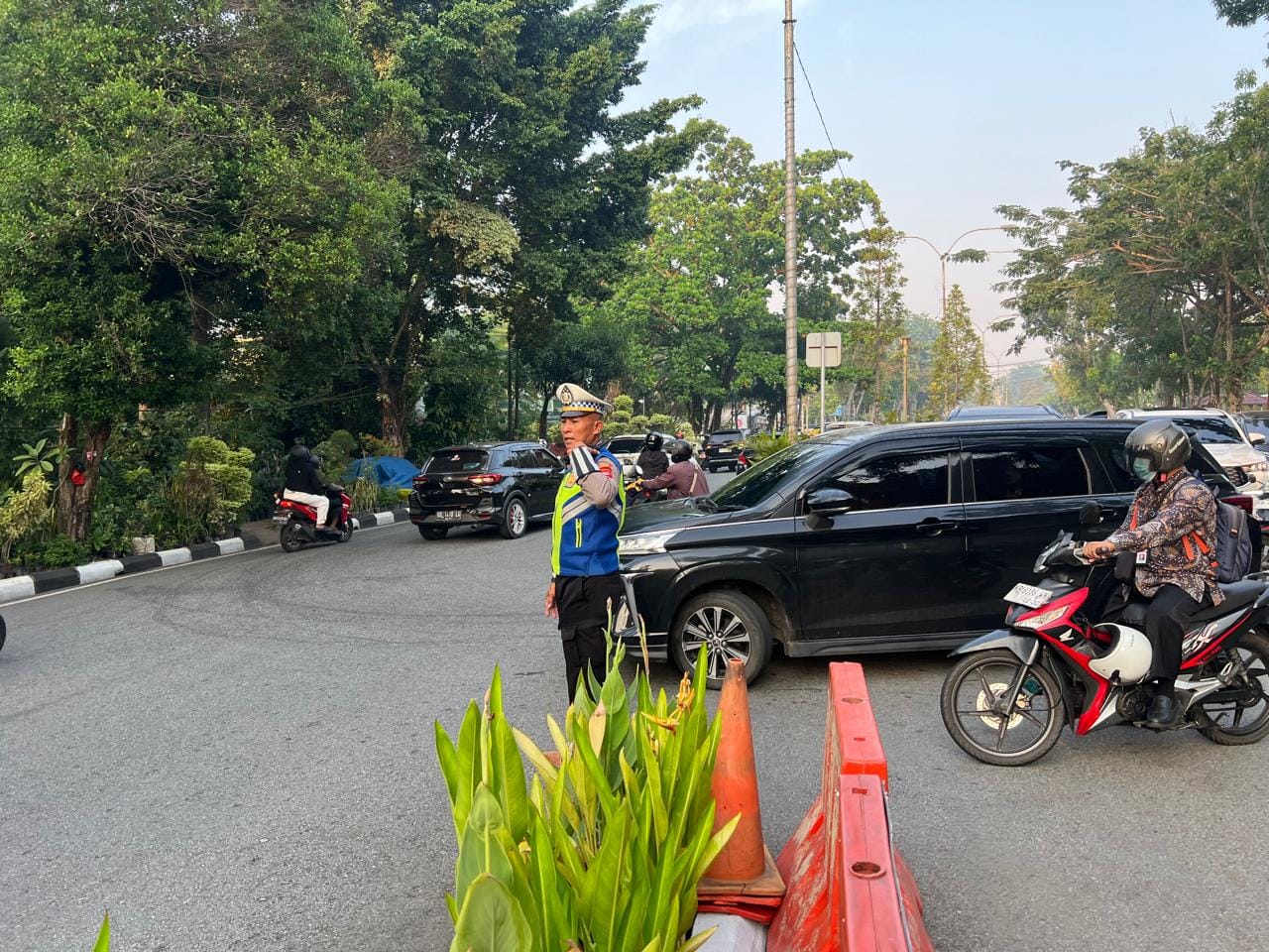 Polsek Pontianak Selatan Intensifkan Pengaturan Arus Lalu Lintas Demi Kelancaran Aktivitas Masyarakat