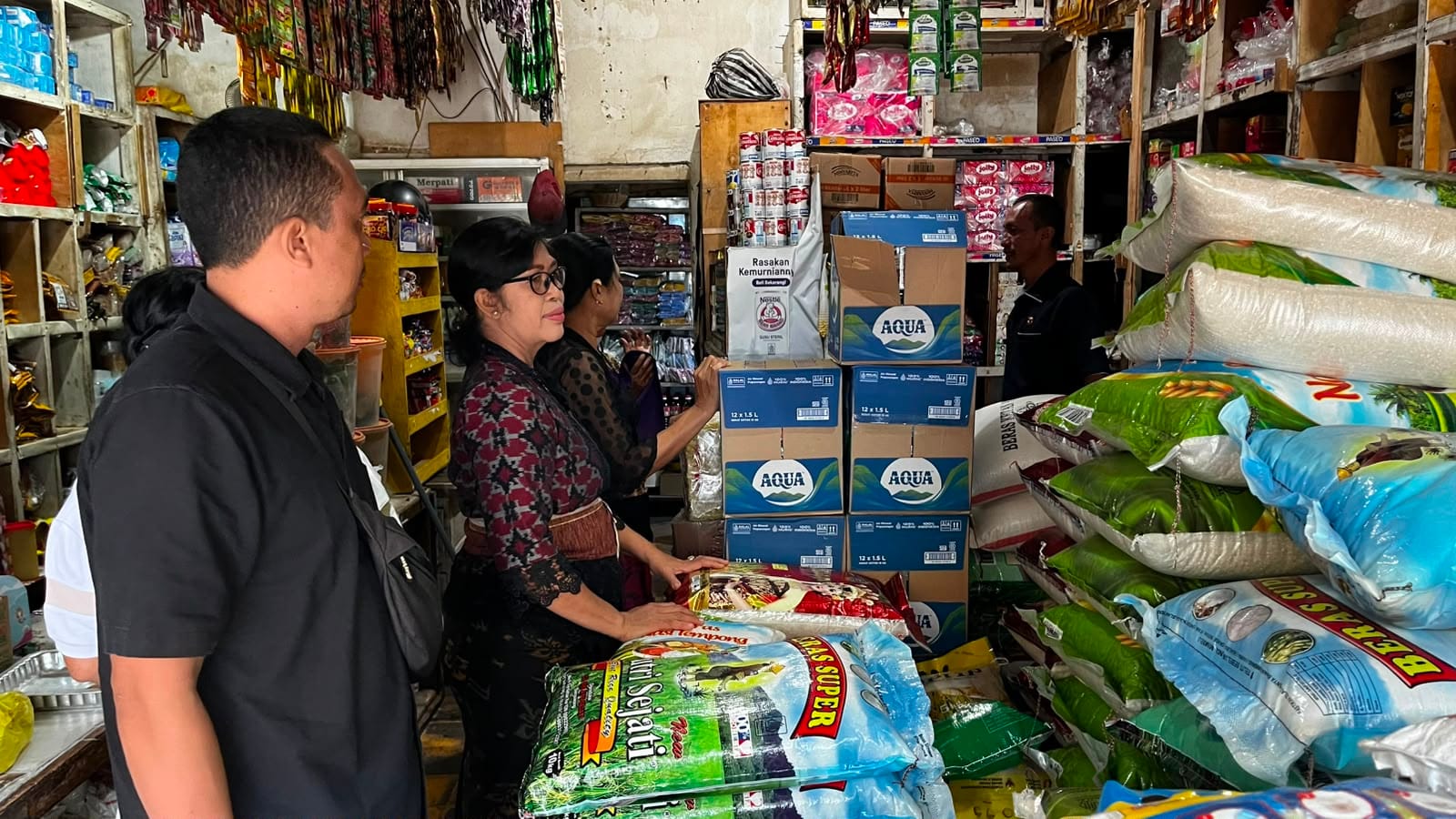 Menjaga Kebutuhan Masyarakat, Satgas Saber Pangan Polda Bali Sidak Pasar