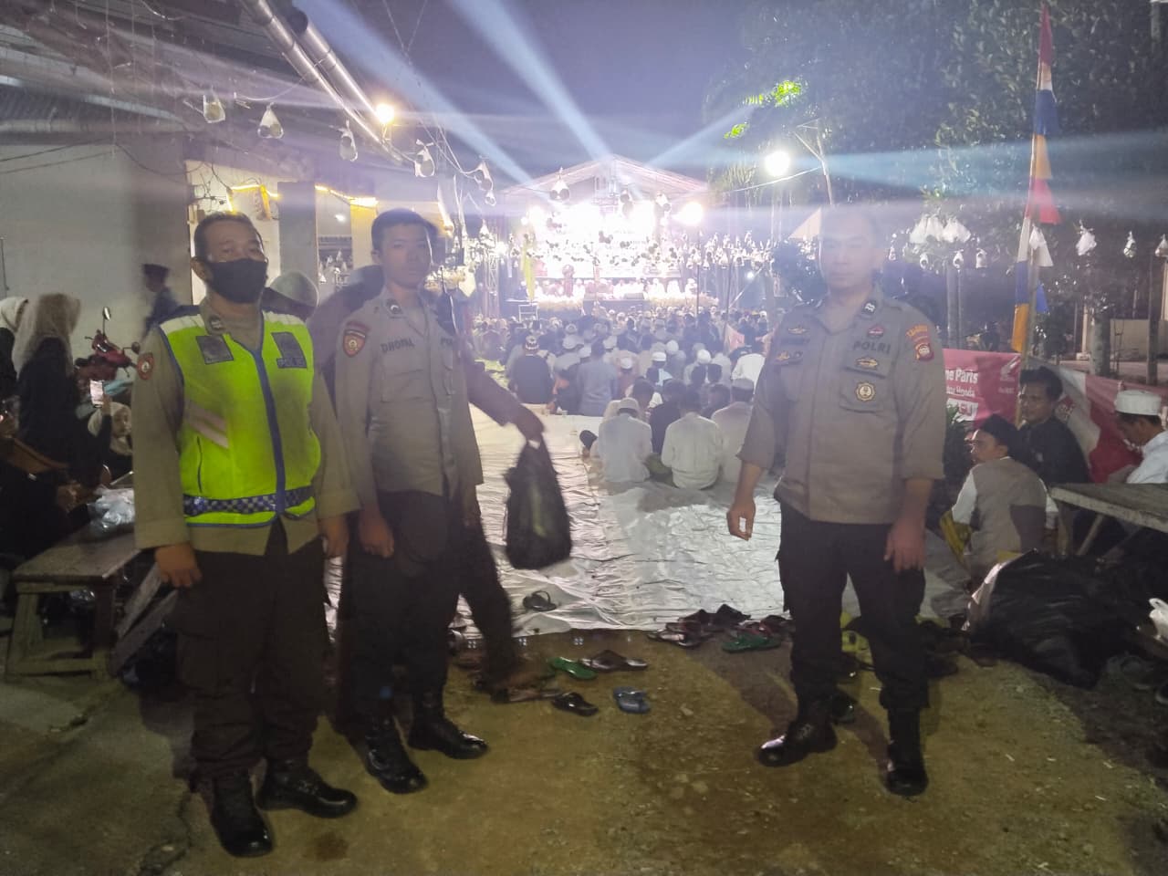 Personel Polsek Pontianak Utara Amankan Maulid Nabi Muhammad S.A.W Warga Gg. Ambuaka Siantan Hulu