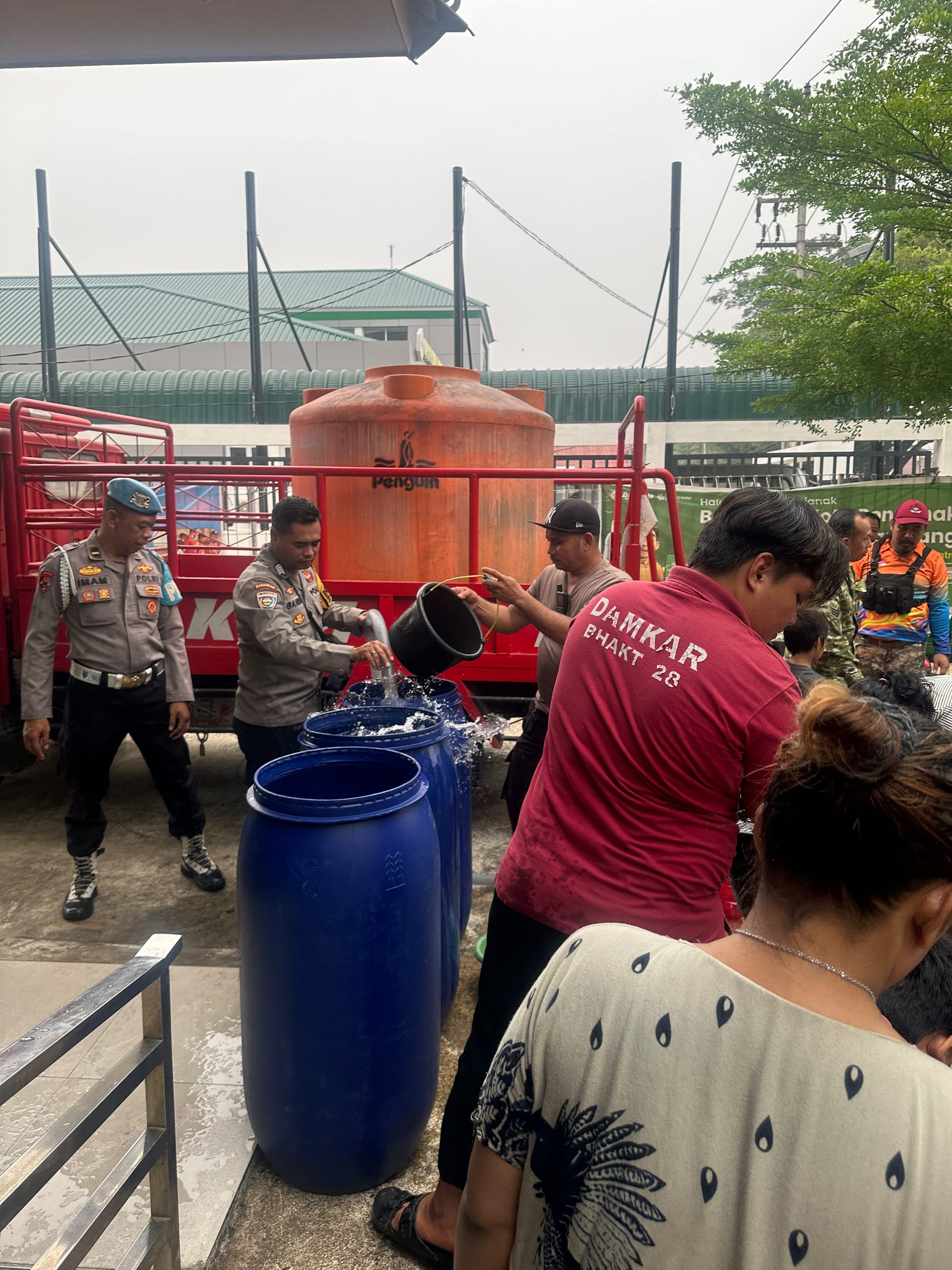 Hujan Mulai Turun, Warga Siantan Tengah Masih Kesulitan Air Bersih