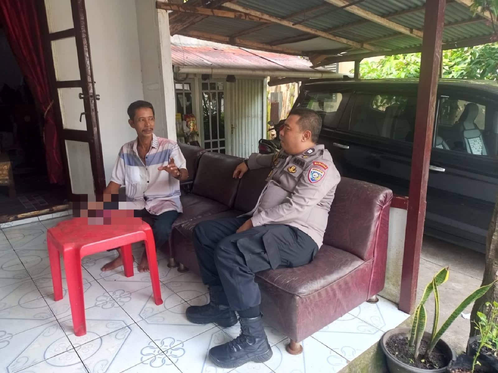 Dukung Ketahanan Pangan, Bhabinkamtibmas Mariana Pantau Budidaya Cabai dan Bawang Warga