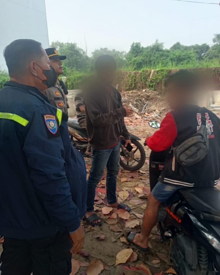 Respons Aduan Warga, Polsek Pontianak Selatan Selesaikan Keributan Secara Kekeluargaan