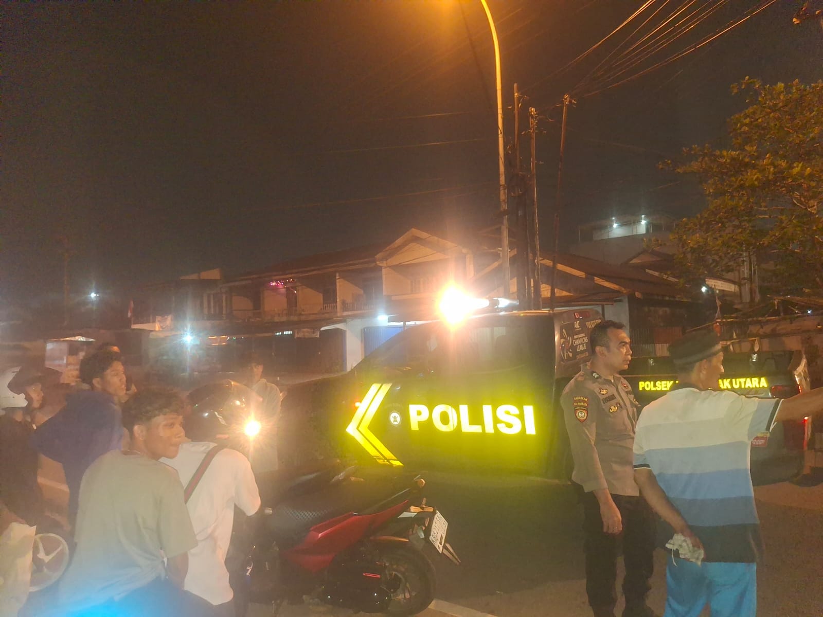 Patroli Enggang Polsek Pontianak Utara Bubarkan Belasan Remaja Diduga Hendak Tawuran