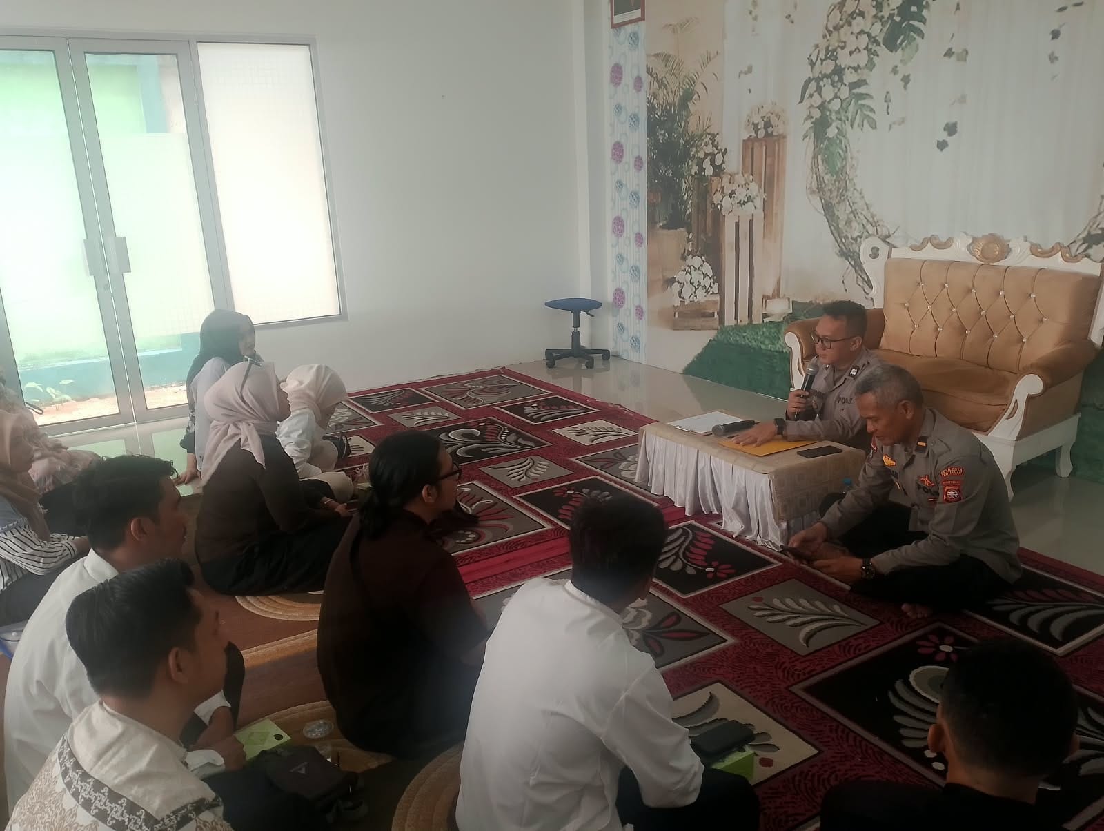 Satbinmas Polresta Pontianak Edukasi Pasangan Pranikah tentang PKDRT dan Layanan 110