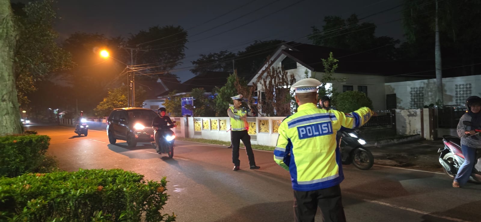 Cegah Balap Liar, Satlantas Polresta Pontianak Sikat 3 Motor Berknalpot Brong saat Patroli Malam