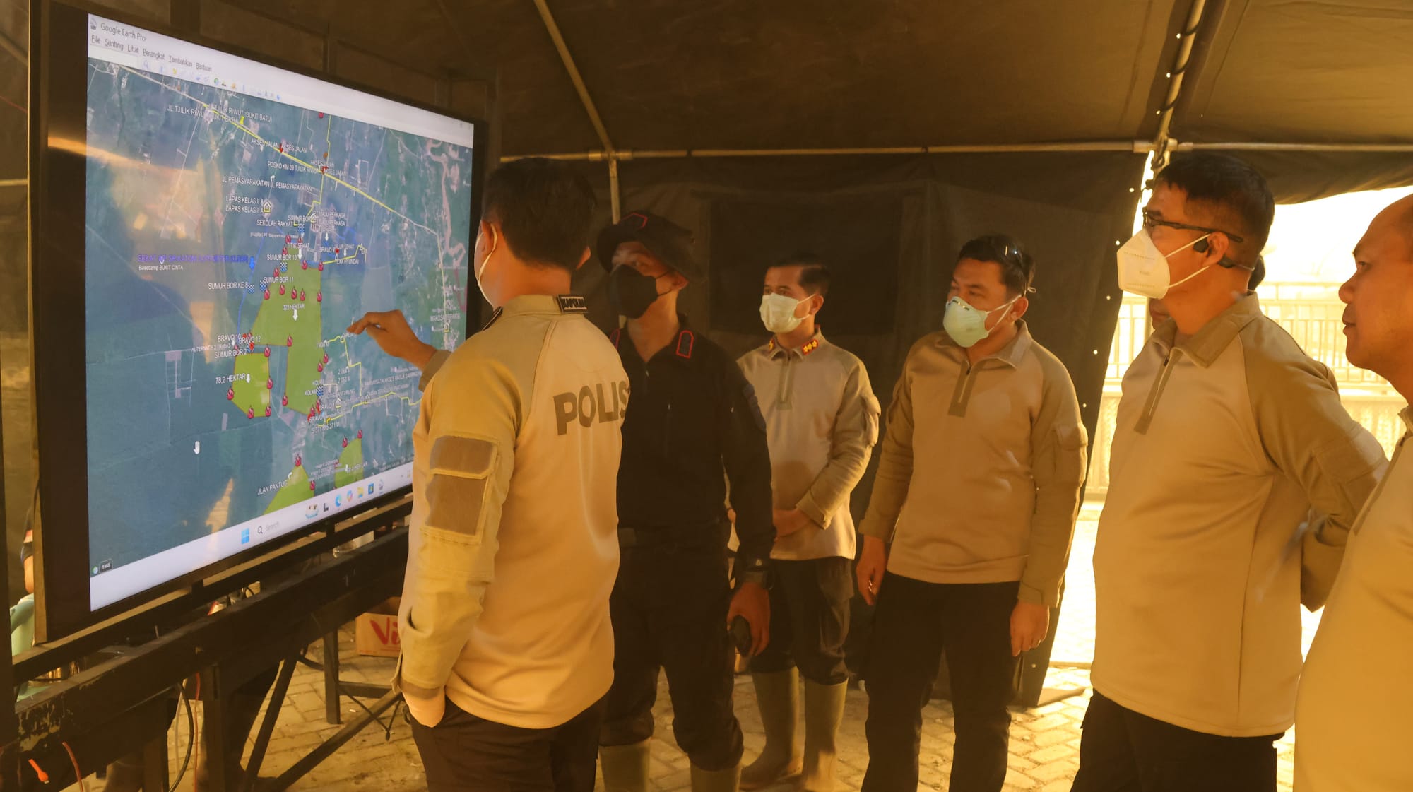 Kapolda Kalteng Turun Langsung ke Km 39, Penyekatan Api Dioptimalkan untuk Cegah Karhutla Meluas