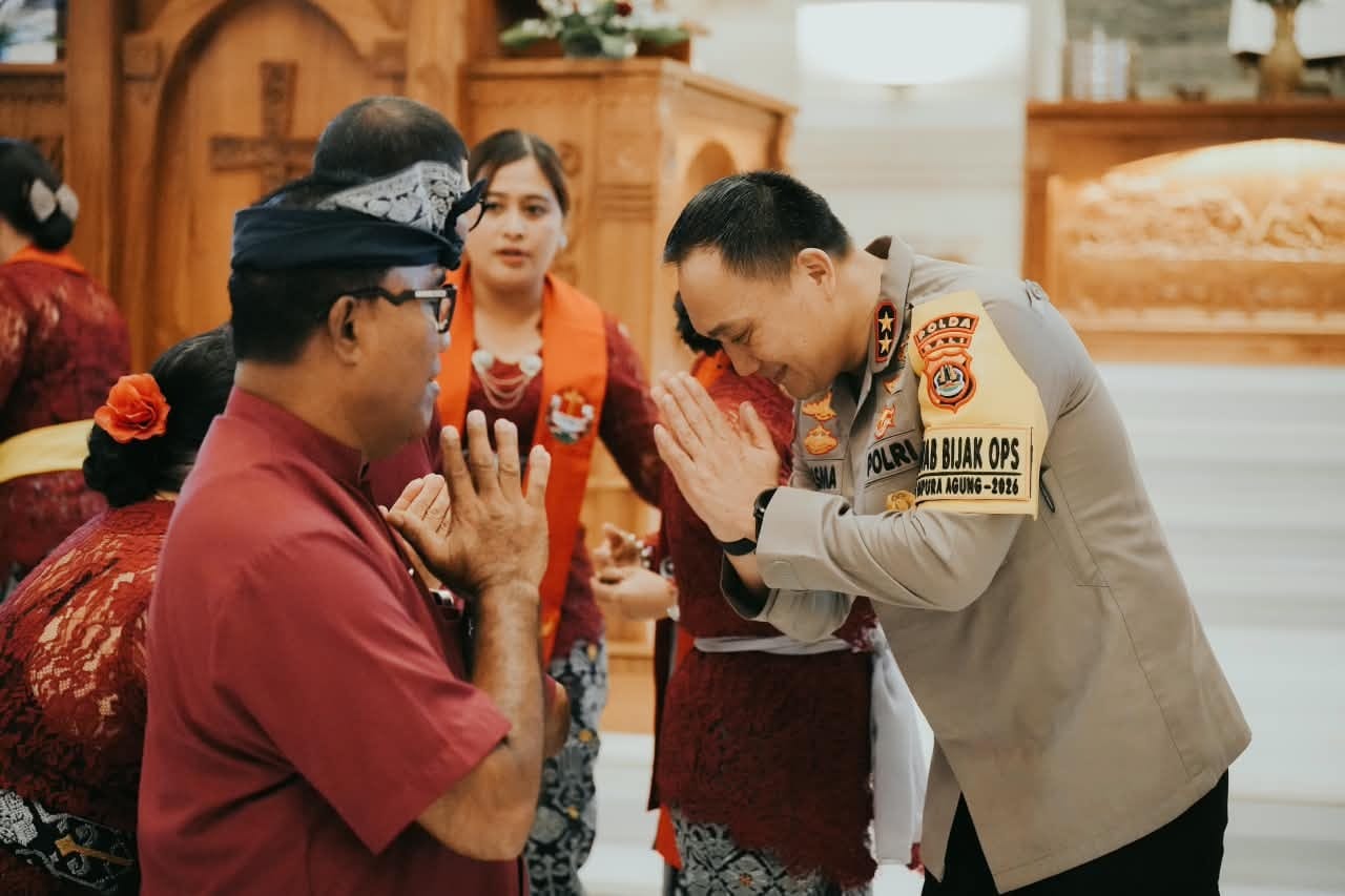 Minggu Kasih, Kapolda Bali Sapa Jemaat GKPB Kristus Kasih Denpasar